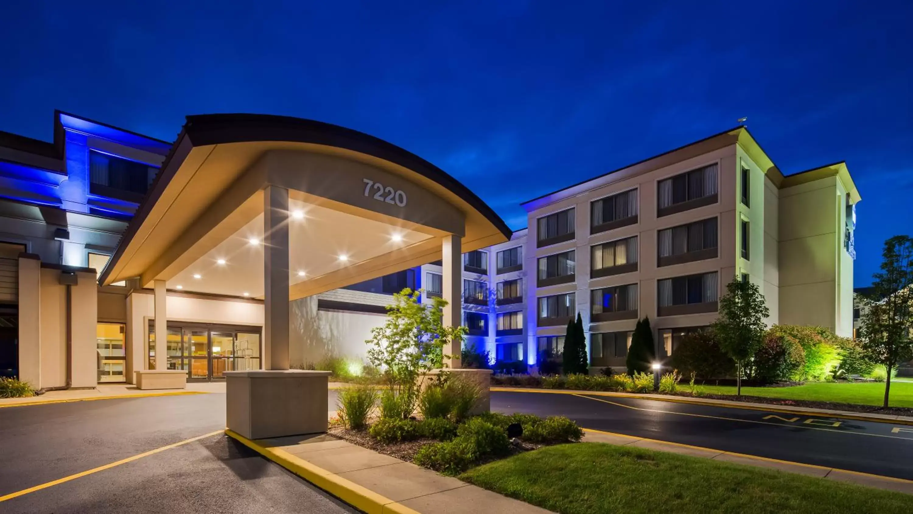 Property building in Best Western Executive Inn Kenosha - Pleasant Prairie