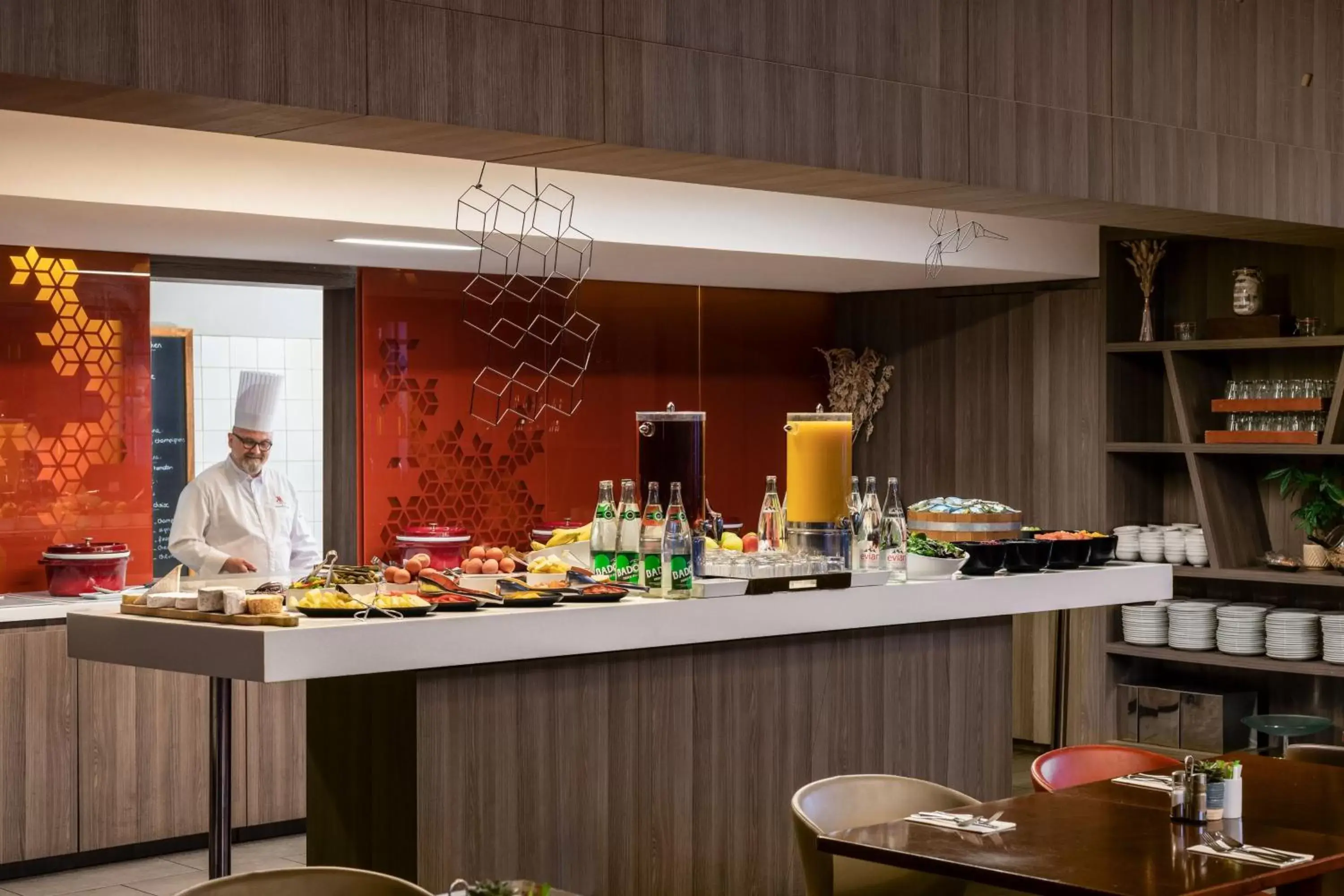 Breakfast, Restaurant/Places to Eat in Paris Marriott Charles de Gaulle Airport Hotel