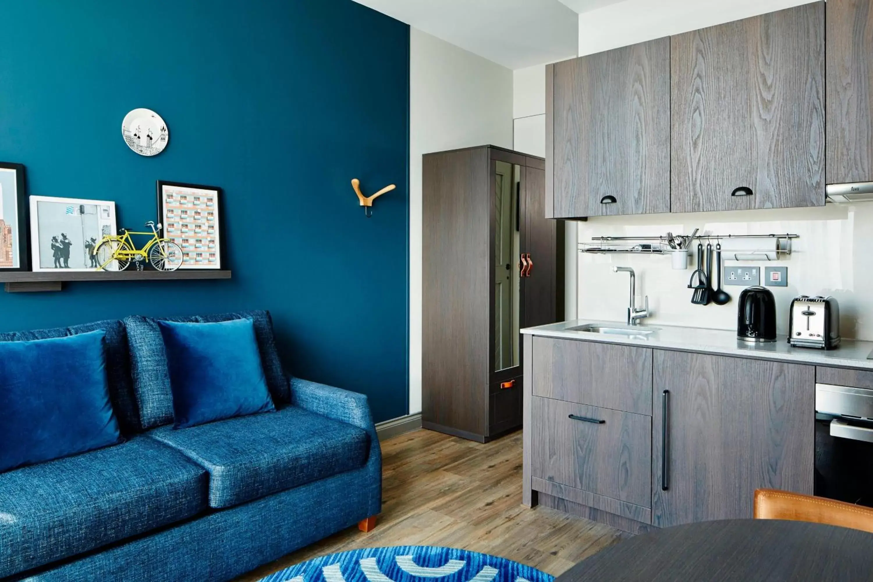 Bedroom, Kitchen/Kitchenette in Residence Inn by Marriott London Bridge