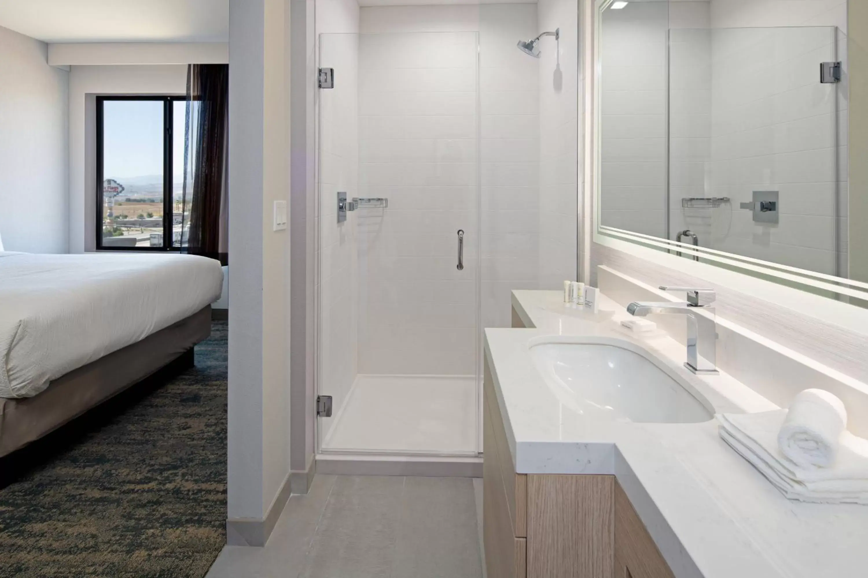 Bathroom in SpringHill Suites by Marriott Valencia