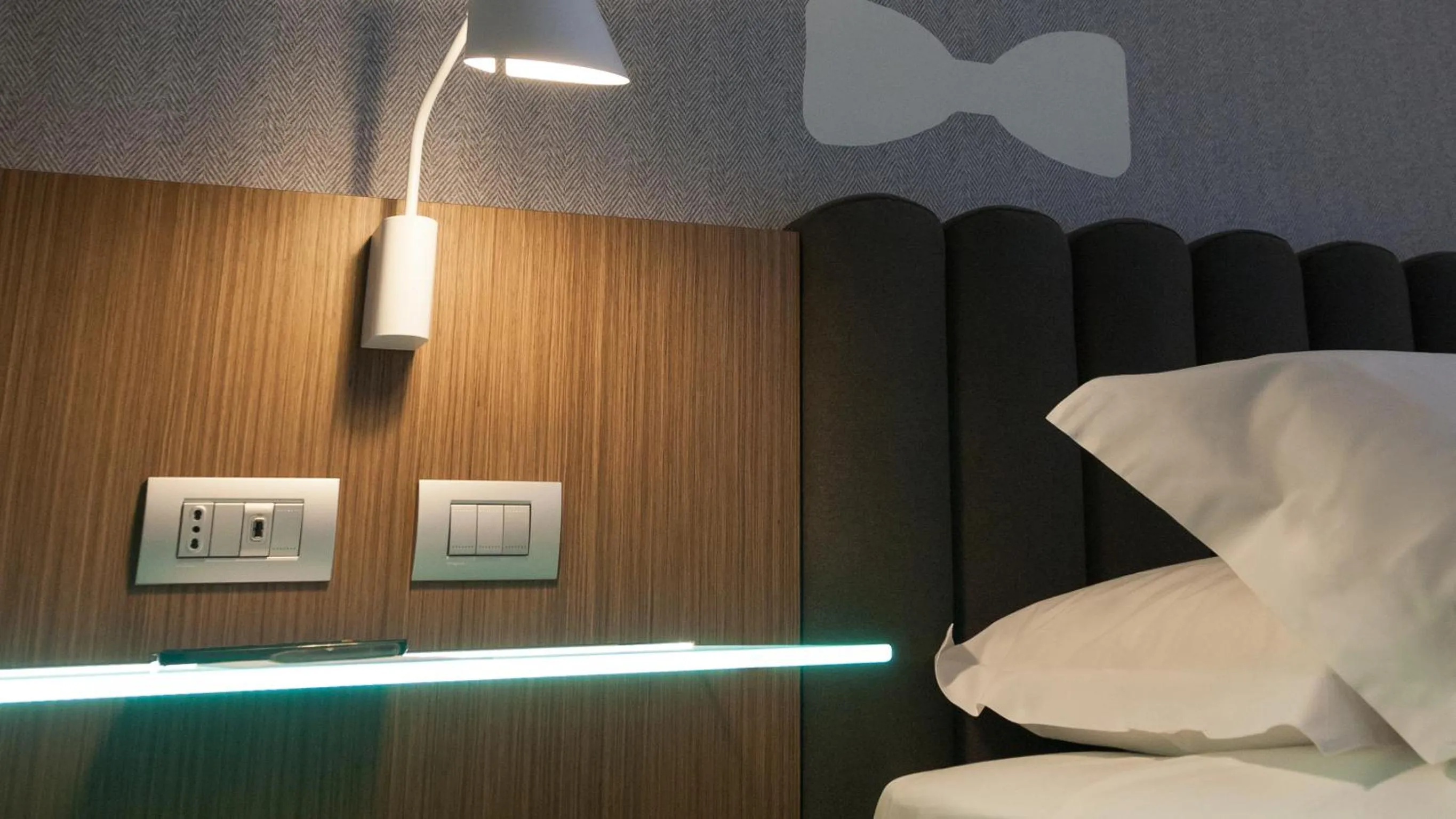 Decorative detail, Bed in G Hotel Pescara