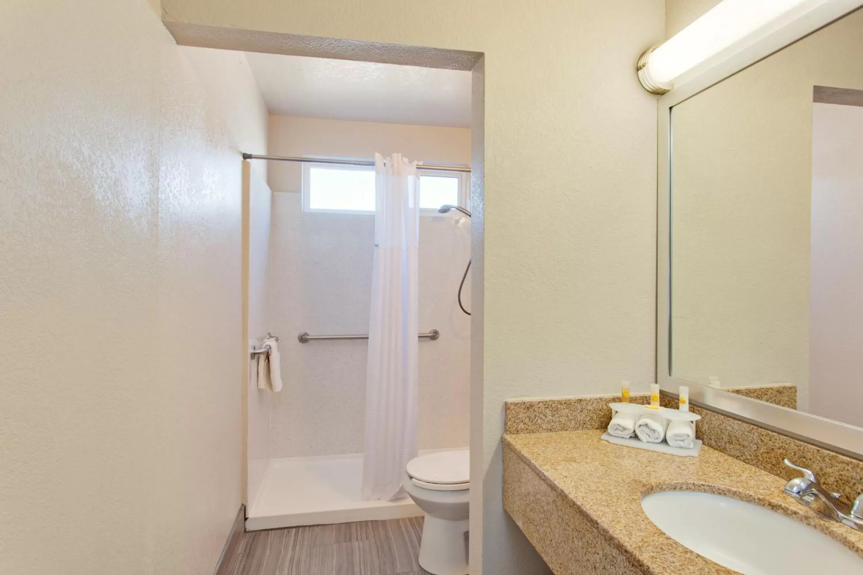 Bathroom in Days Inn by Wyndham Chowchilla Gateway to Yosemite