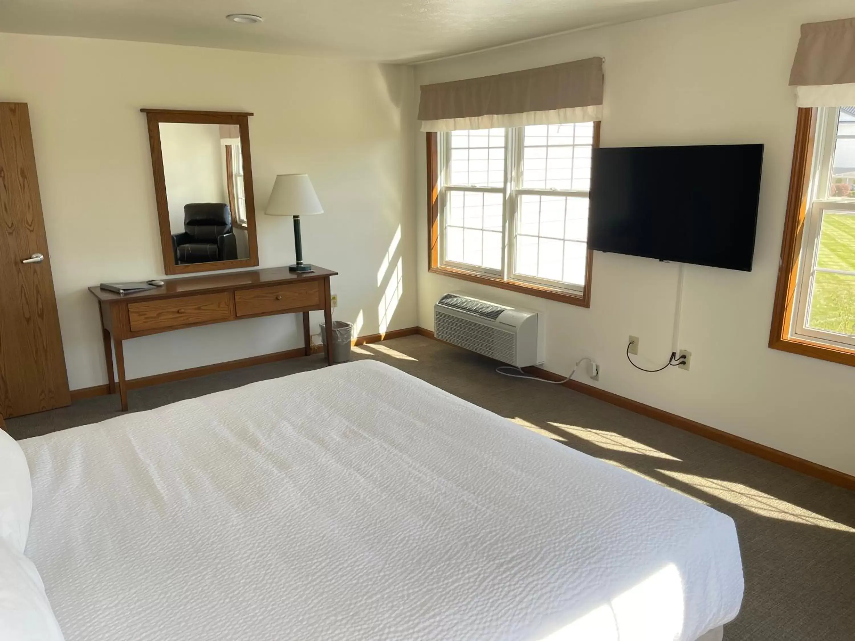 Bed in Farmstead Inn and Conference Center Bed in Farmstead Inn and Conference Center