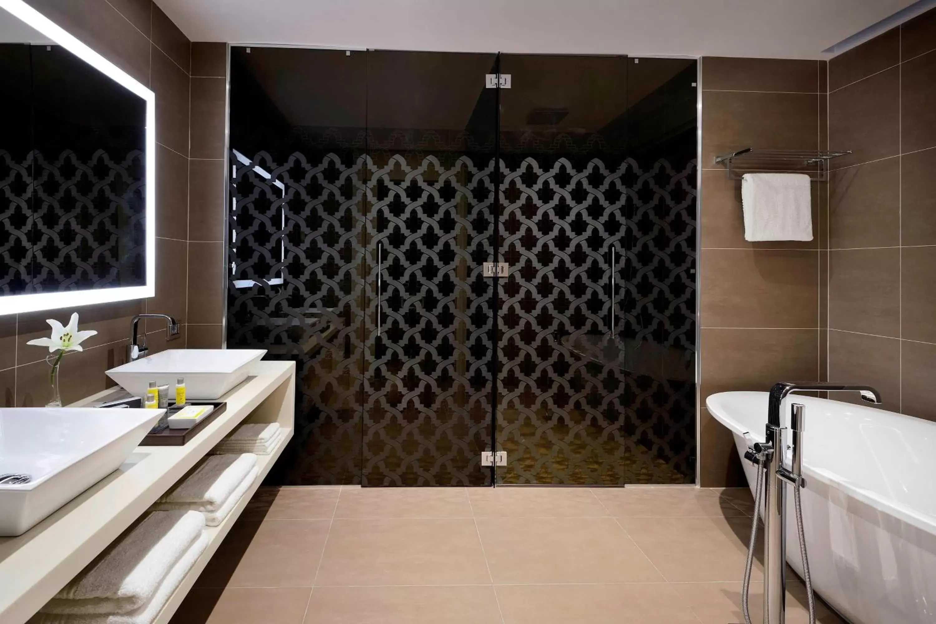 Bathroom in Constantine Marriott Hotel