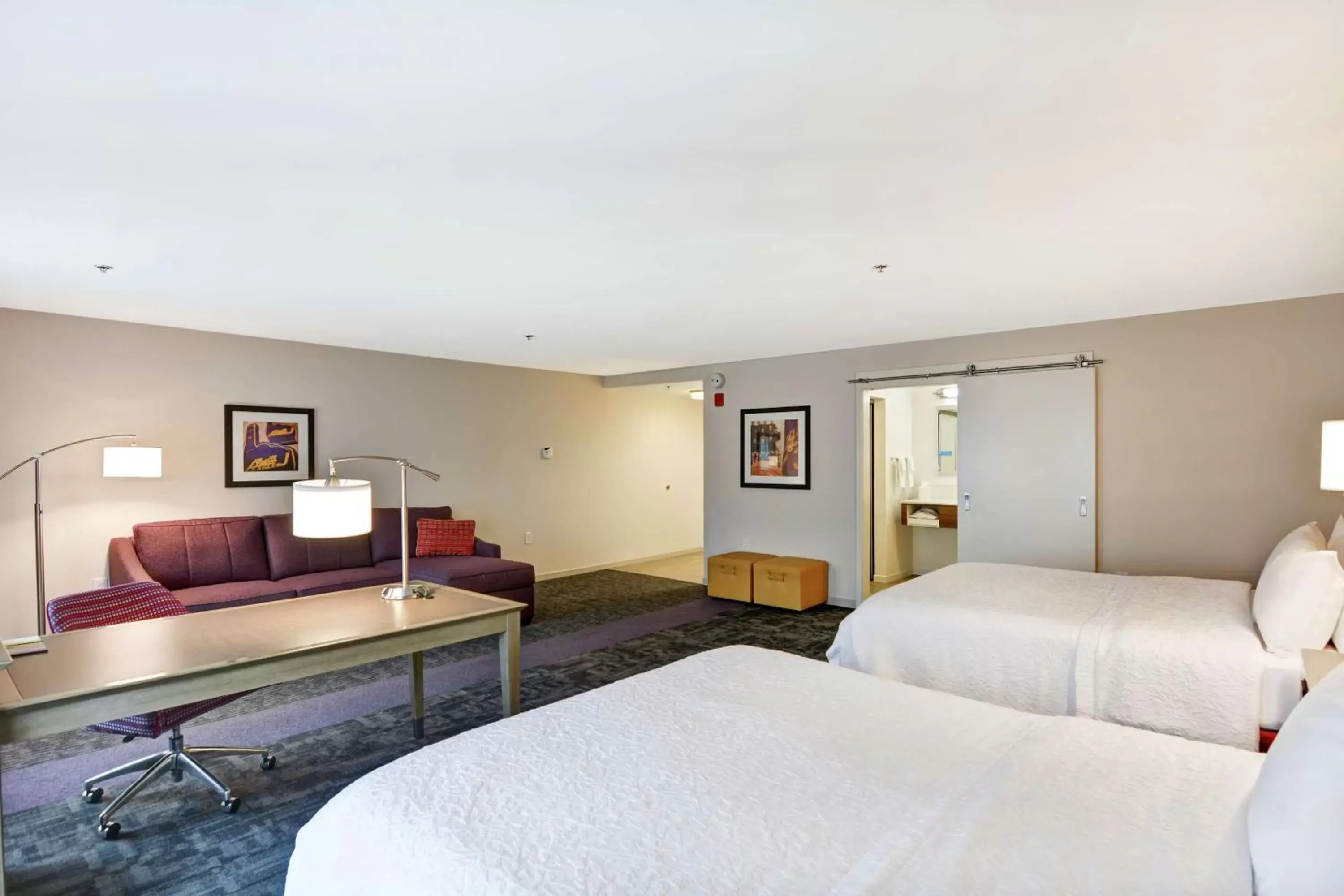 Bedroom, Bed in Hampton Inn By Hilton Suites Ashland, Ohio