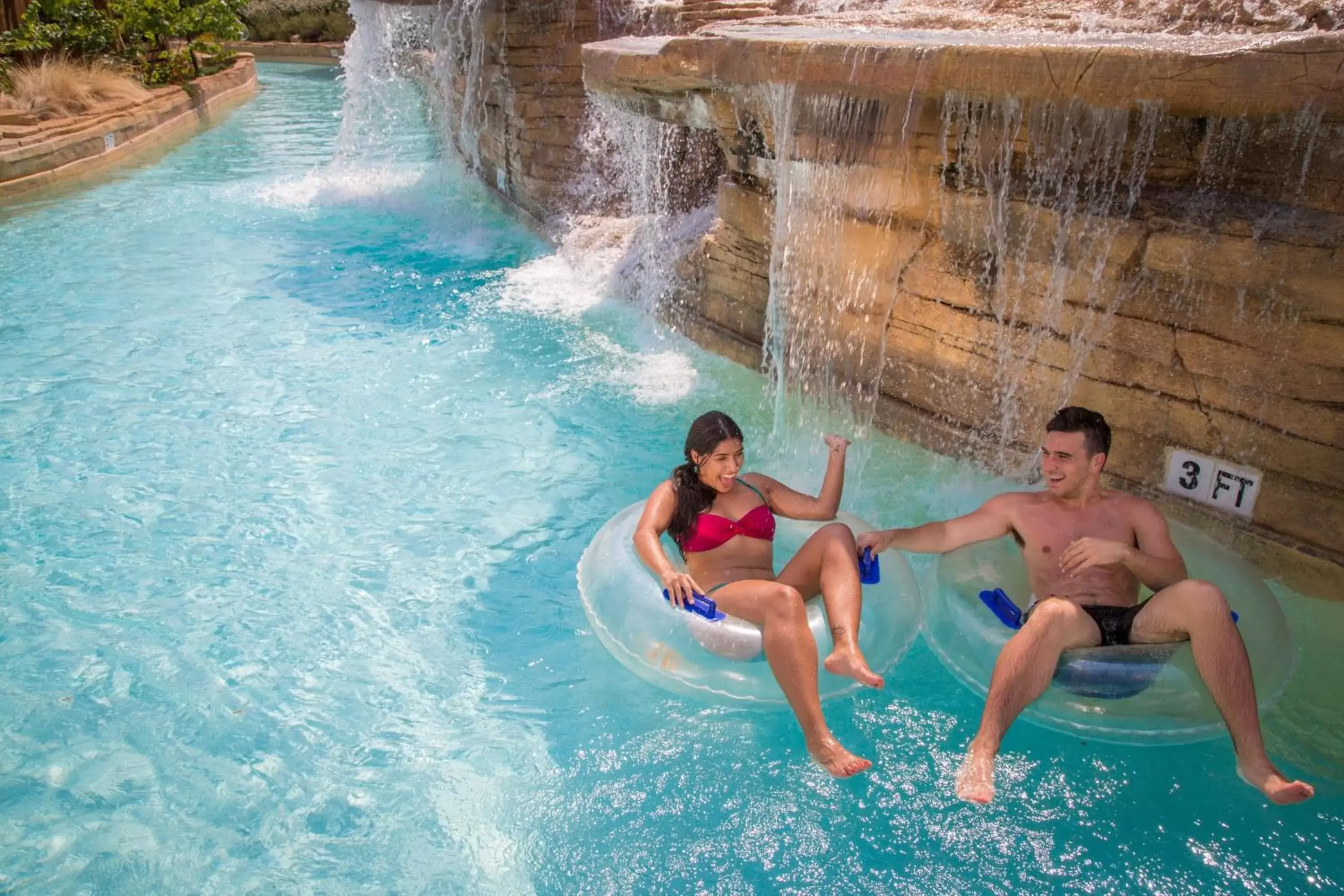 Swimming Pool in Gaylord Texan Resort and Convention Center