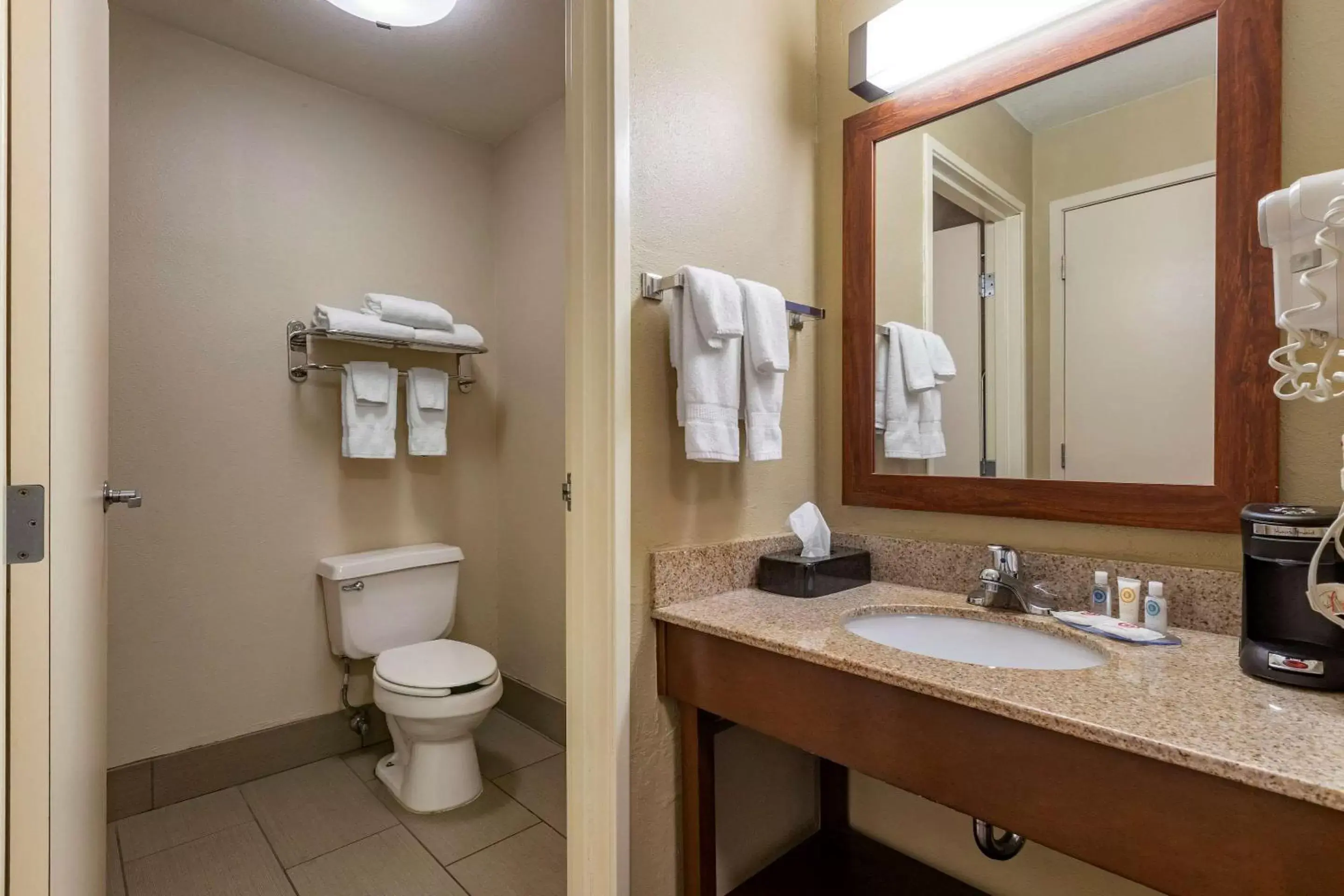 Bathroom in Comfort Inn & Suites Waterloo – Cedar Falls