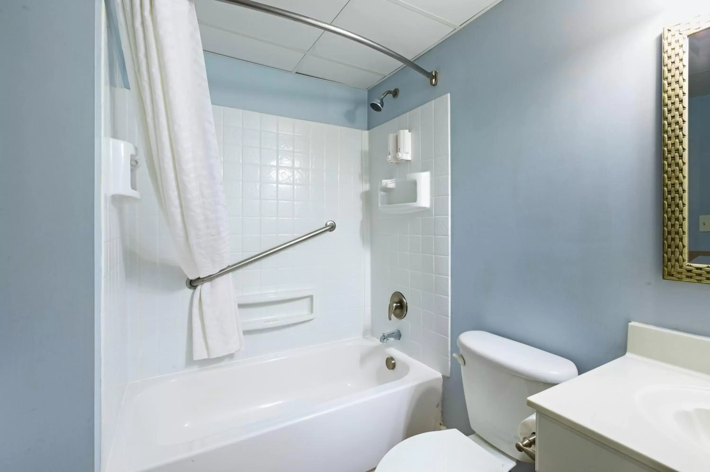 Bathroom in Atrium Resort