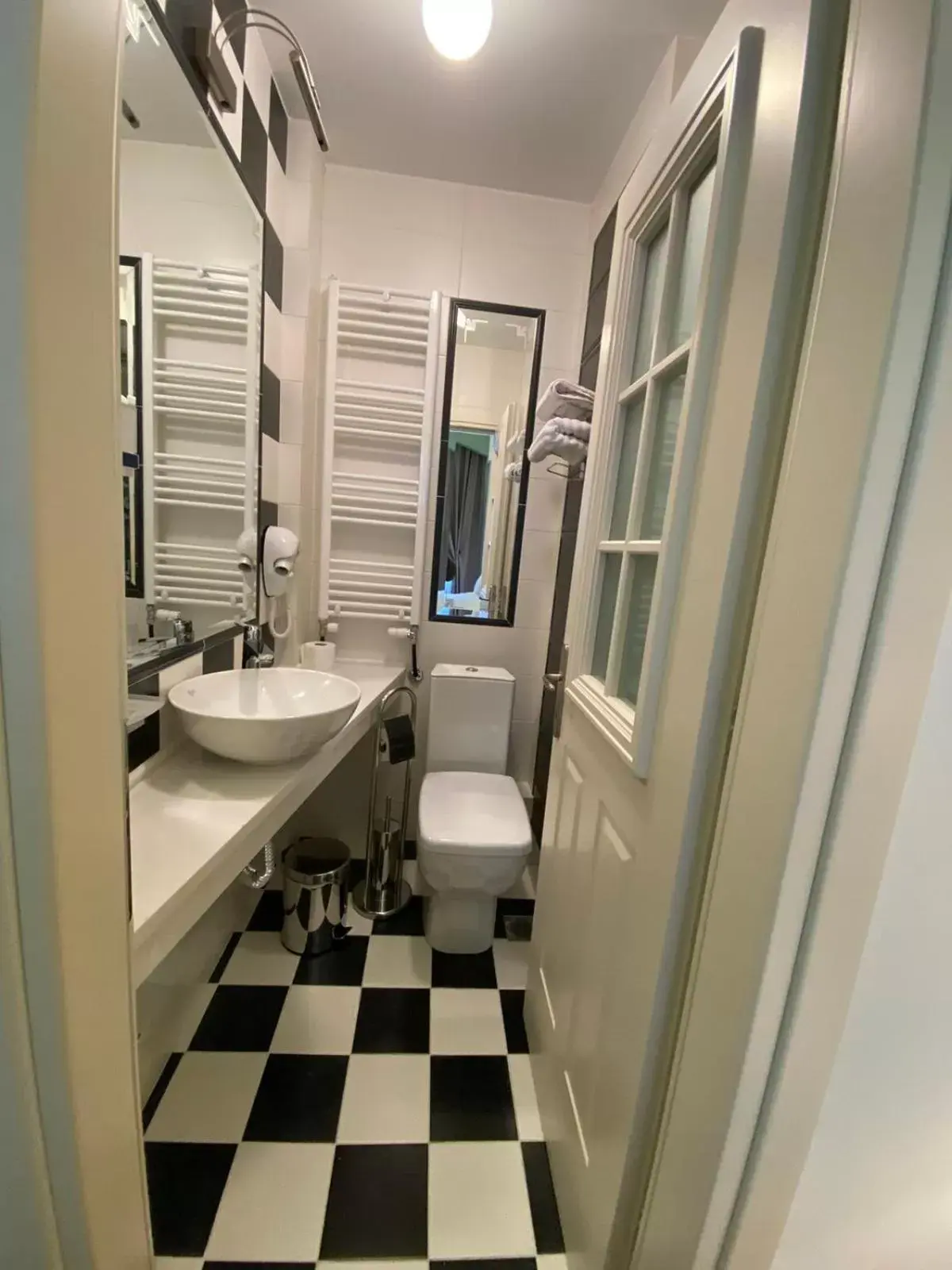 Bathroom in HOTEL TSARSI