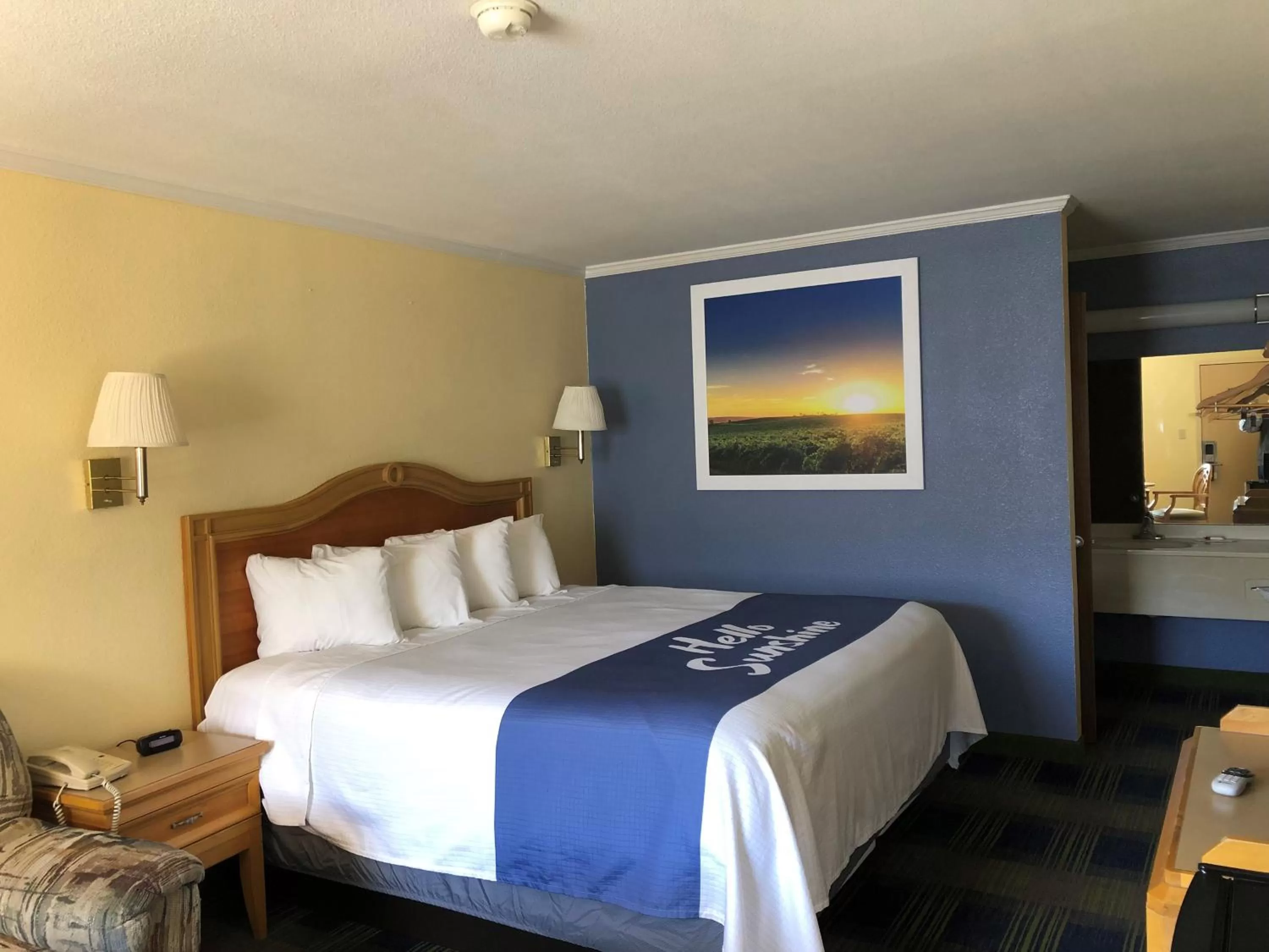 Photo of the whole room, Bed in Days Inn by Wyndham Alamogordo White Sands