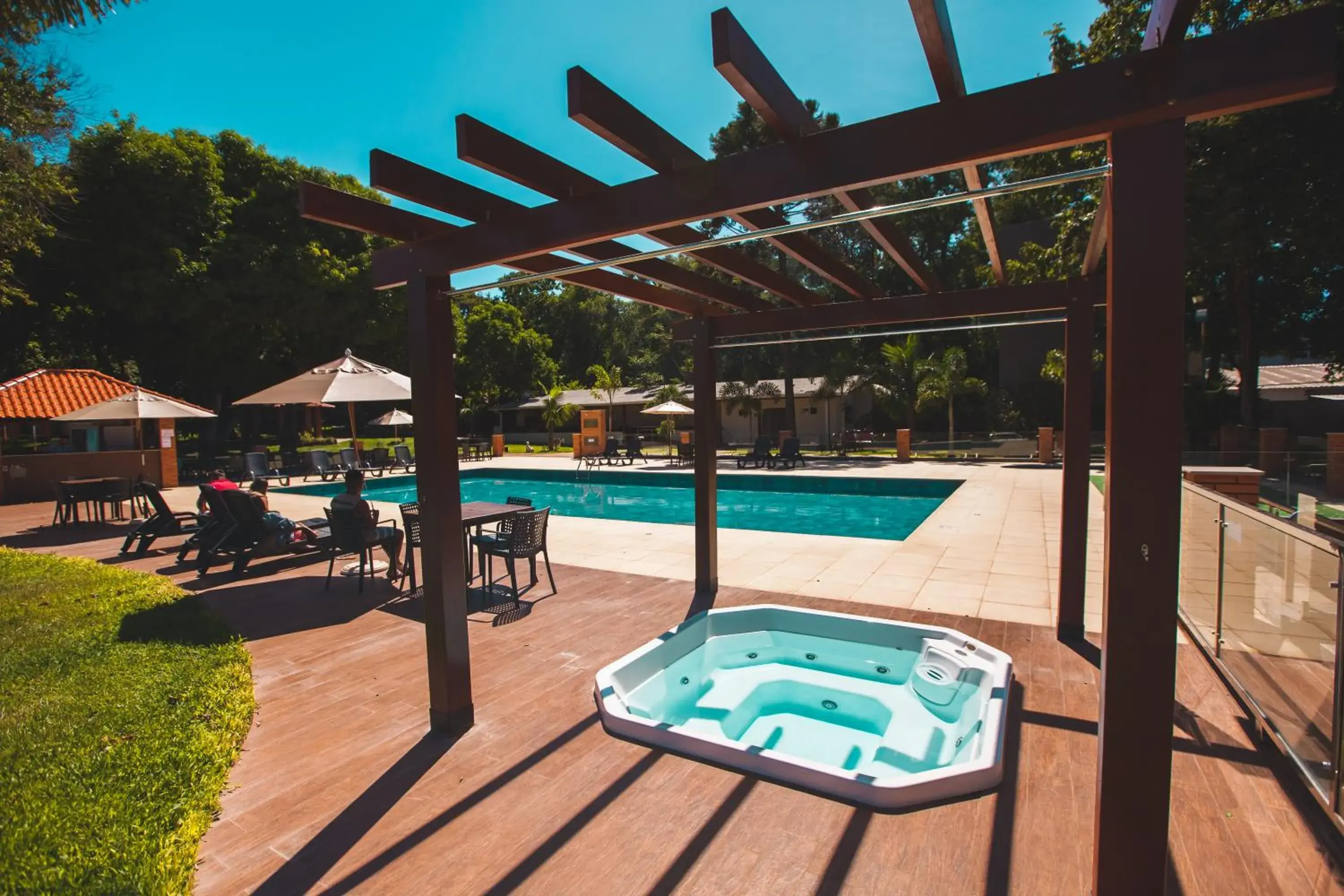 Hot Tub, Swimming Pool in Cataratas Park Hotel