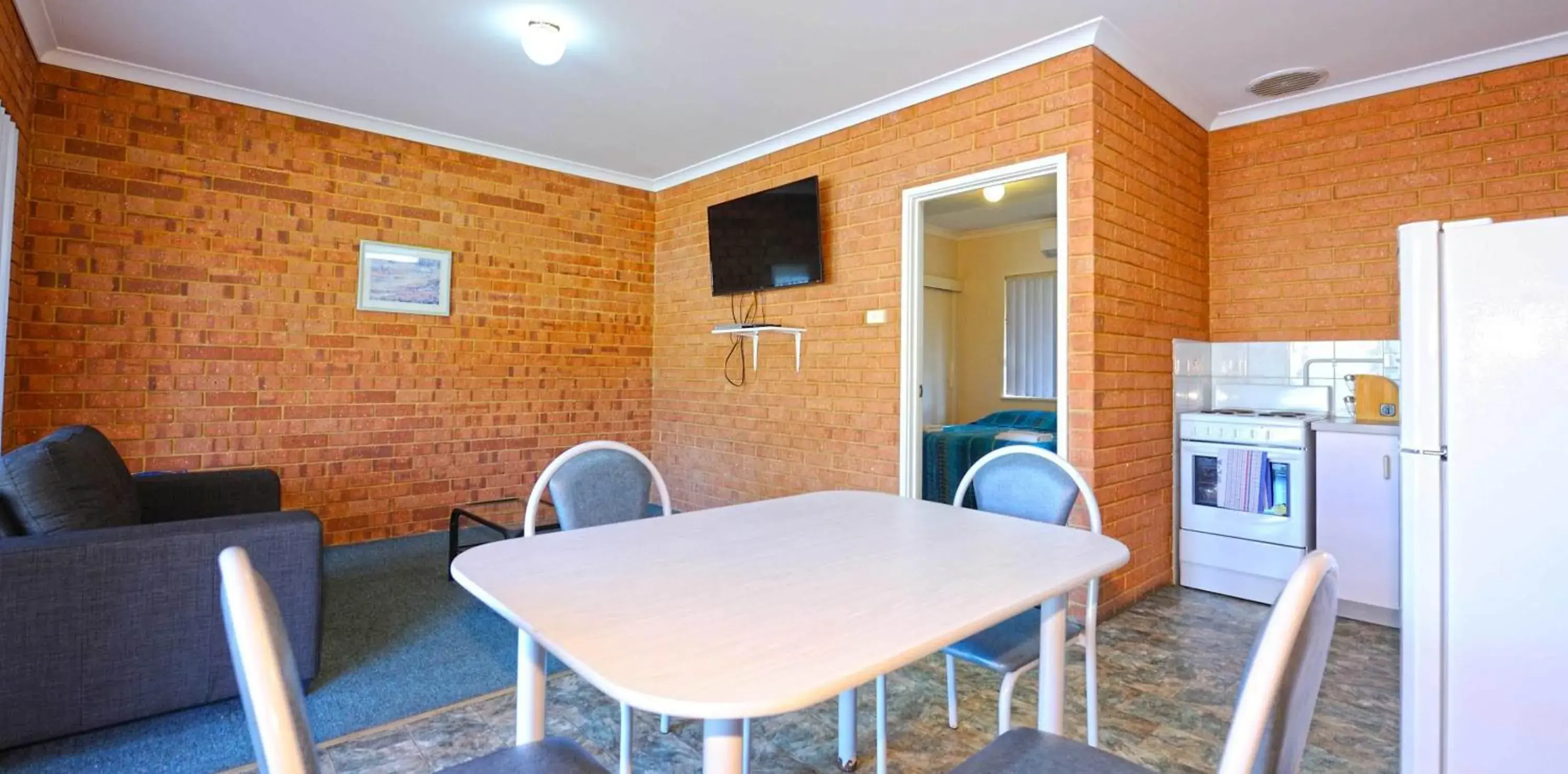 Dining Area in Abrolhos Reef Lodge