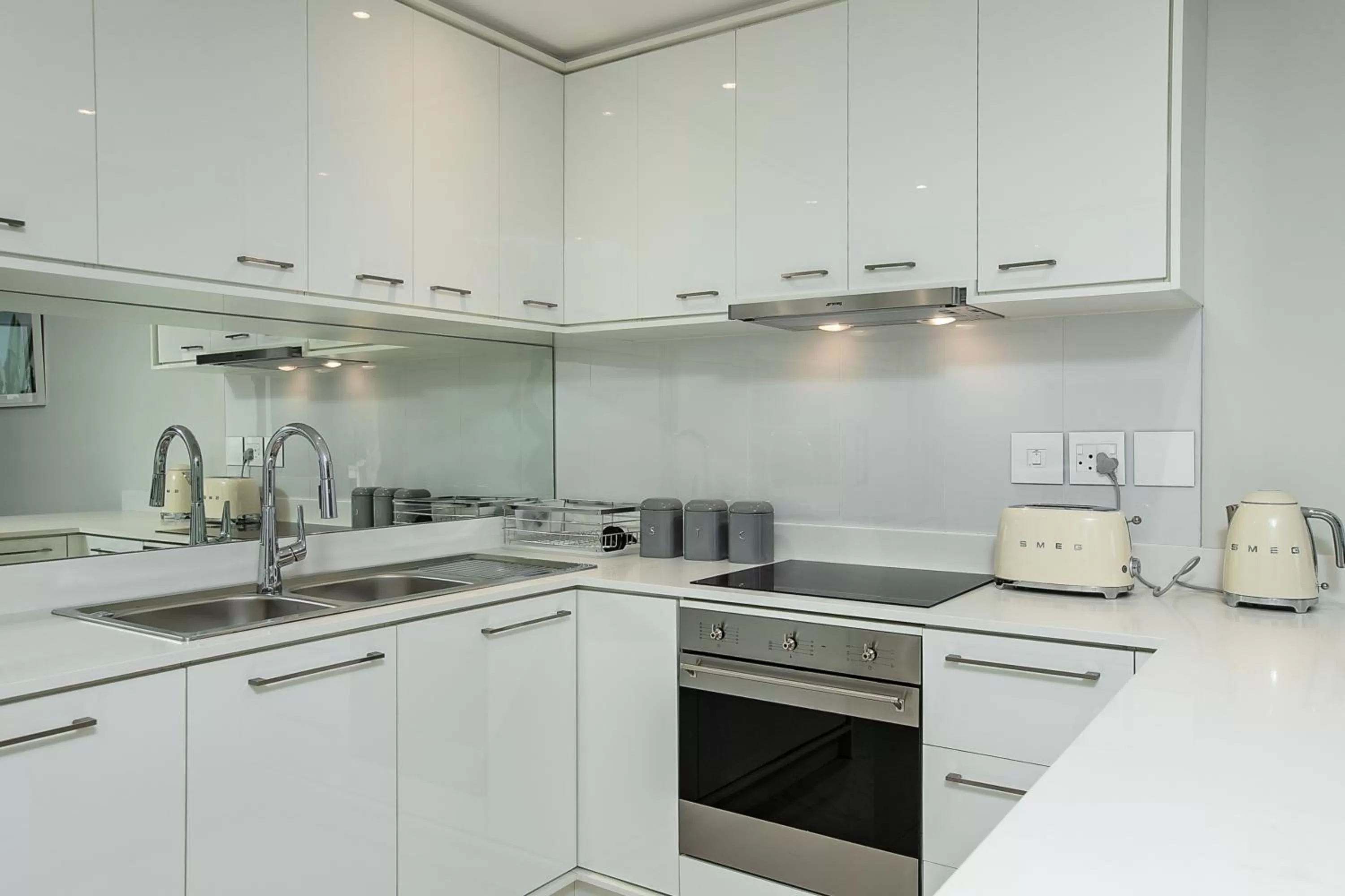 Coffee/tea facilities in The Park Central Residence - WITH GENERATOR