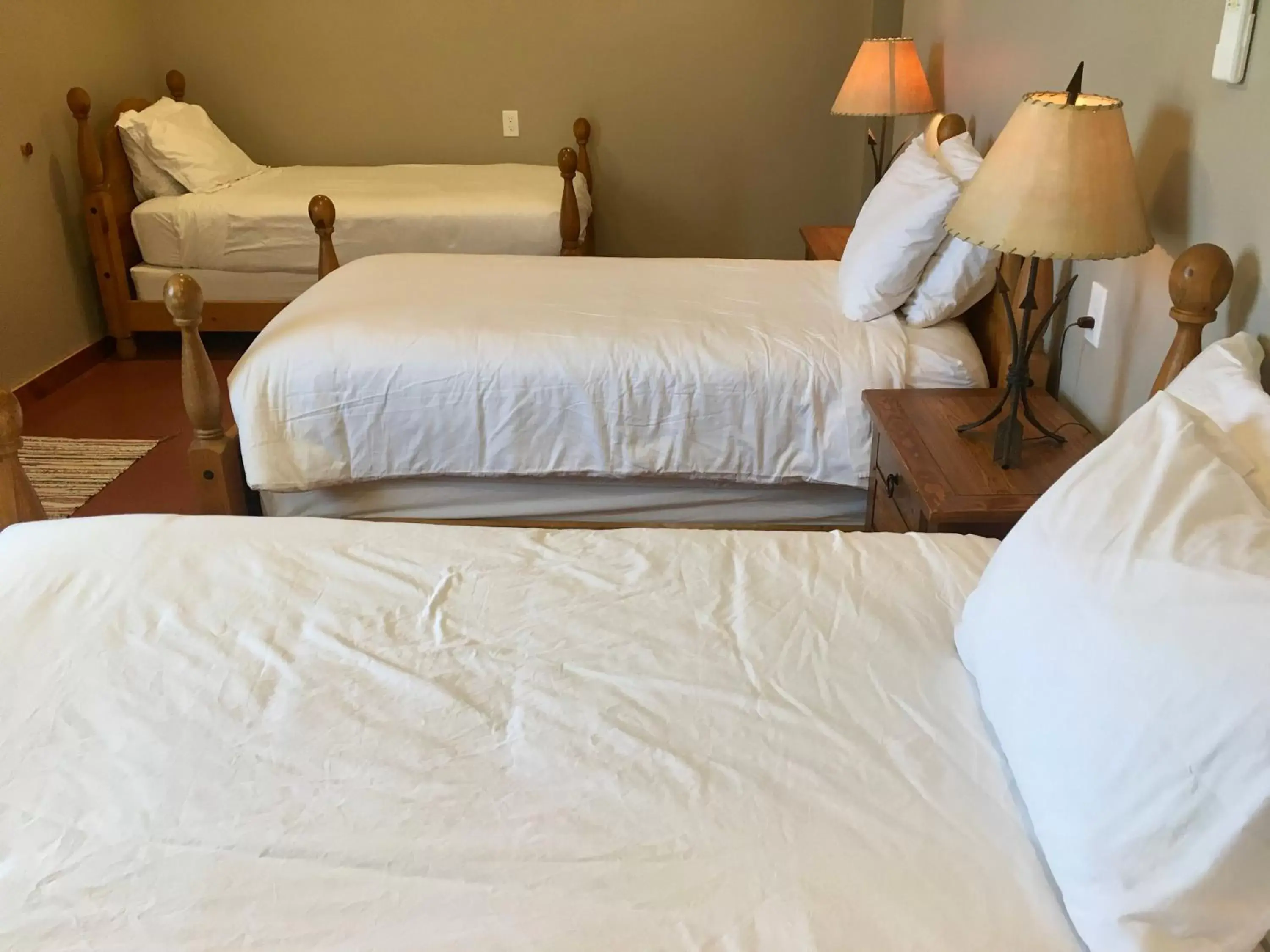 Bed in Lee's Ferry Lodge at Vermilion Cliffs