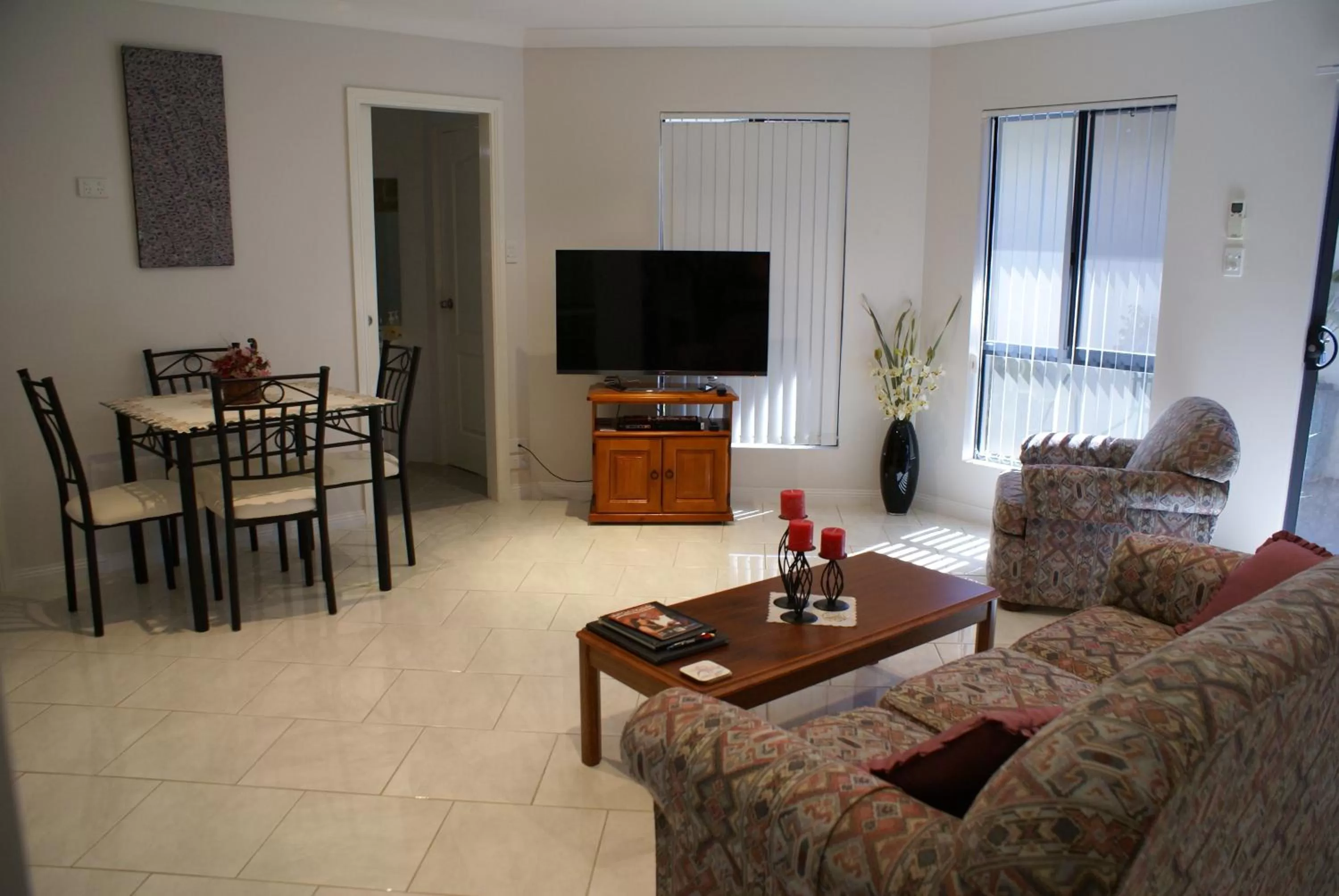 Communal lounge/ TV room in A Good Rest B & B