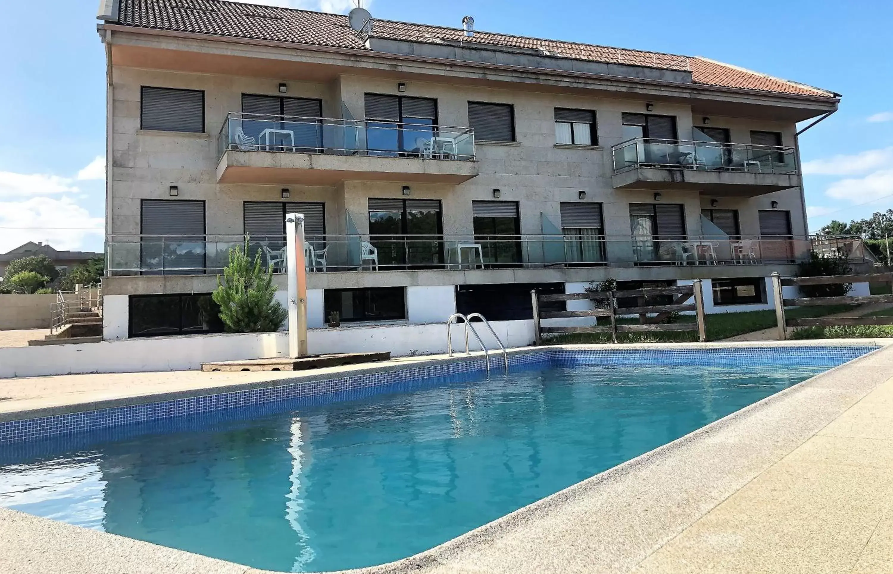 Property Building in Apartamentos aDoniña Playa Major Sanxenxo