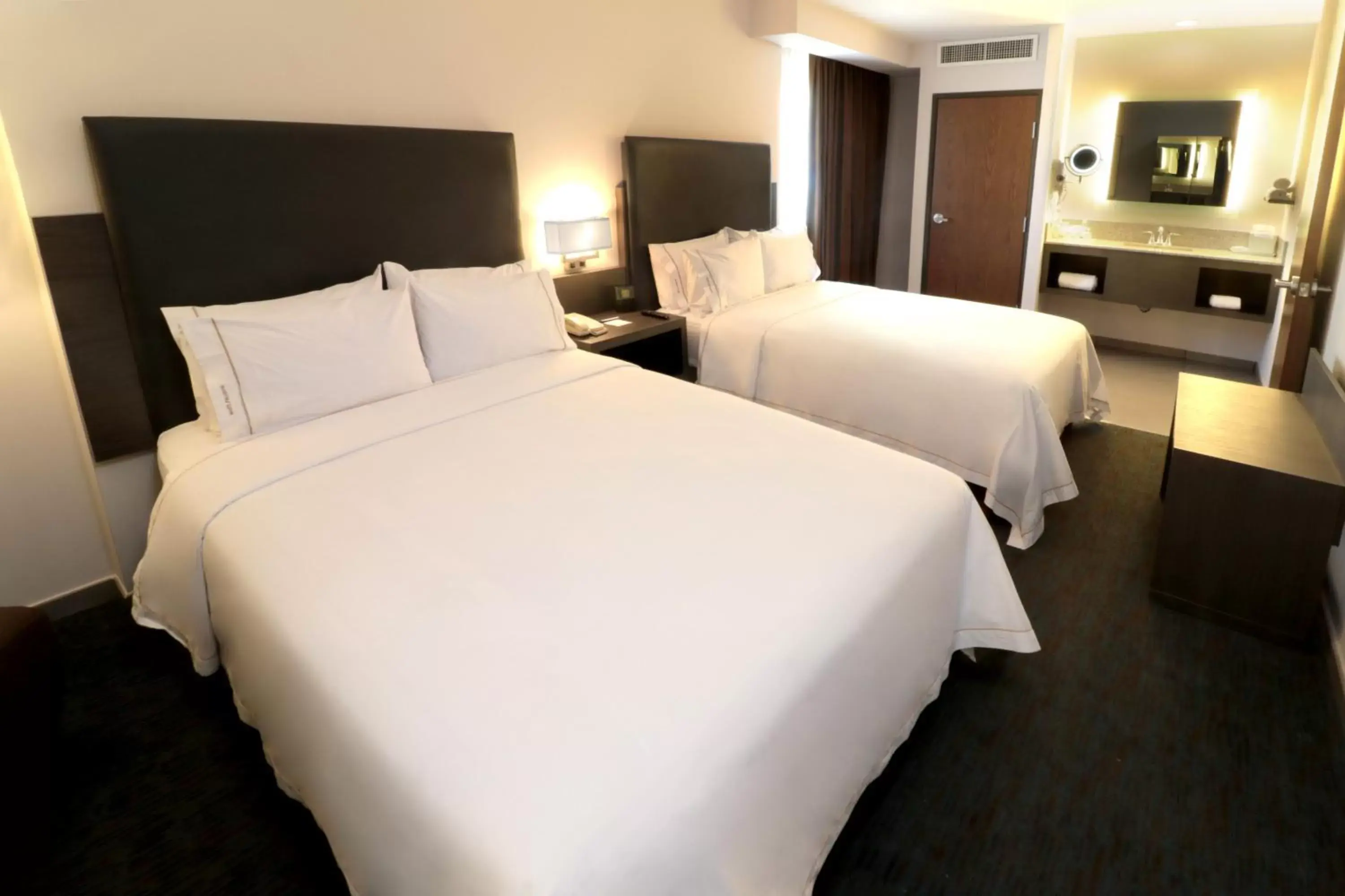 Photo of the whole room, Bed in Holiday Inn Express Hotel & Suites Hermosillo, an IHG Hotel