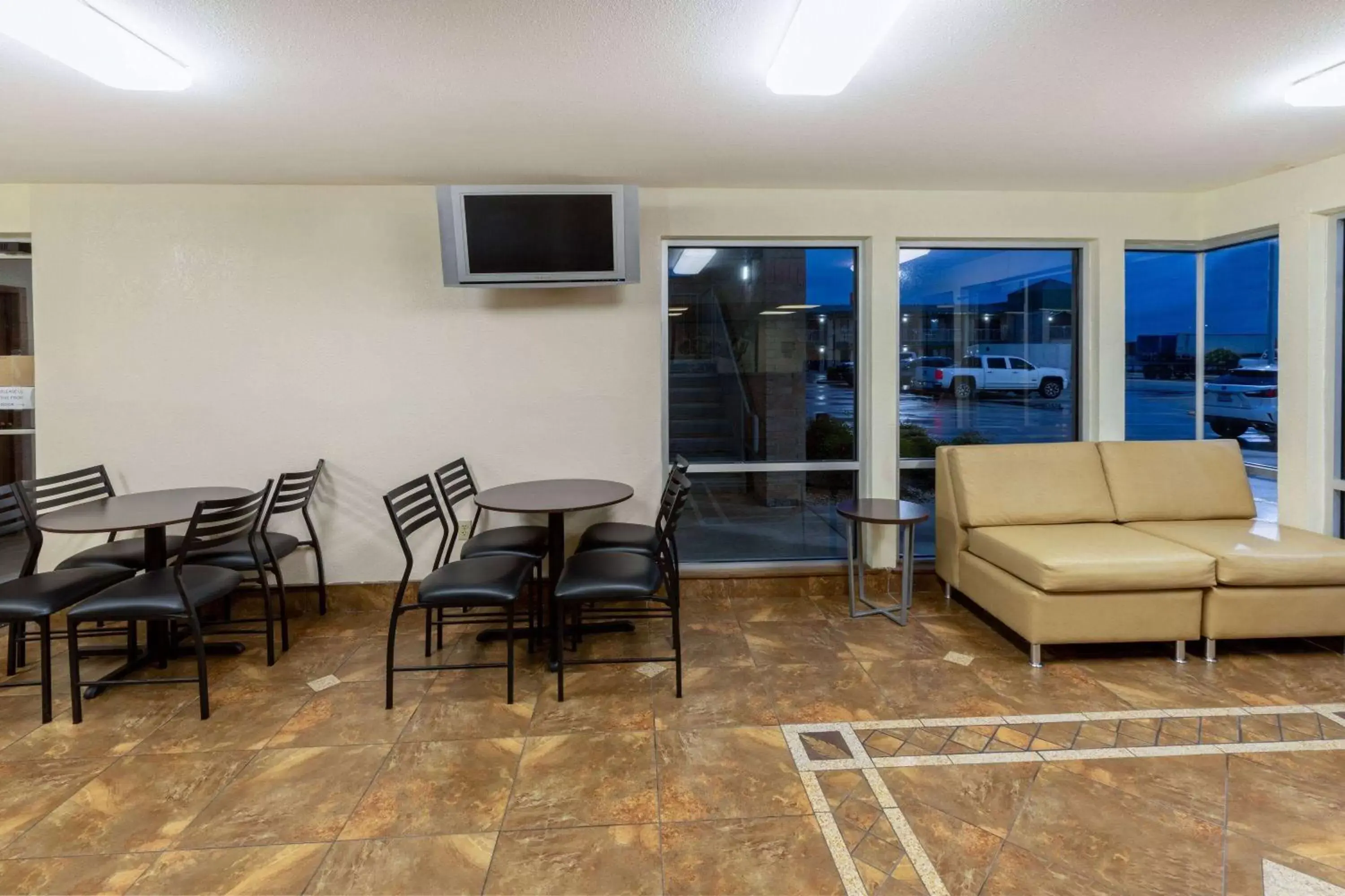 Lobby or reception in Super 8 by Wyndham Seguin Lobby or reception in Super 8 by Wyndham Seguin