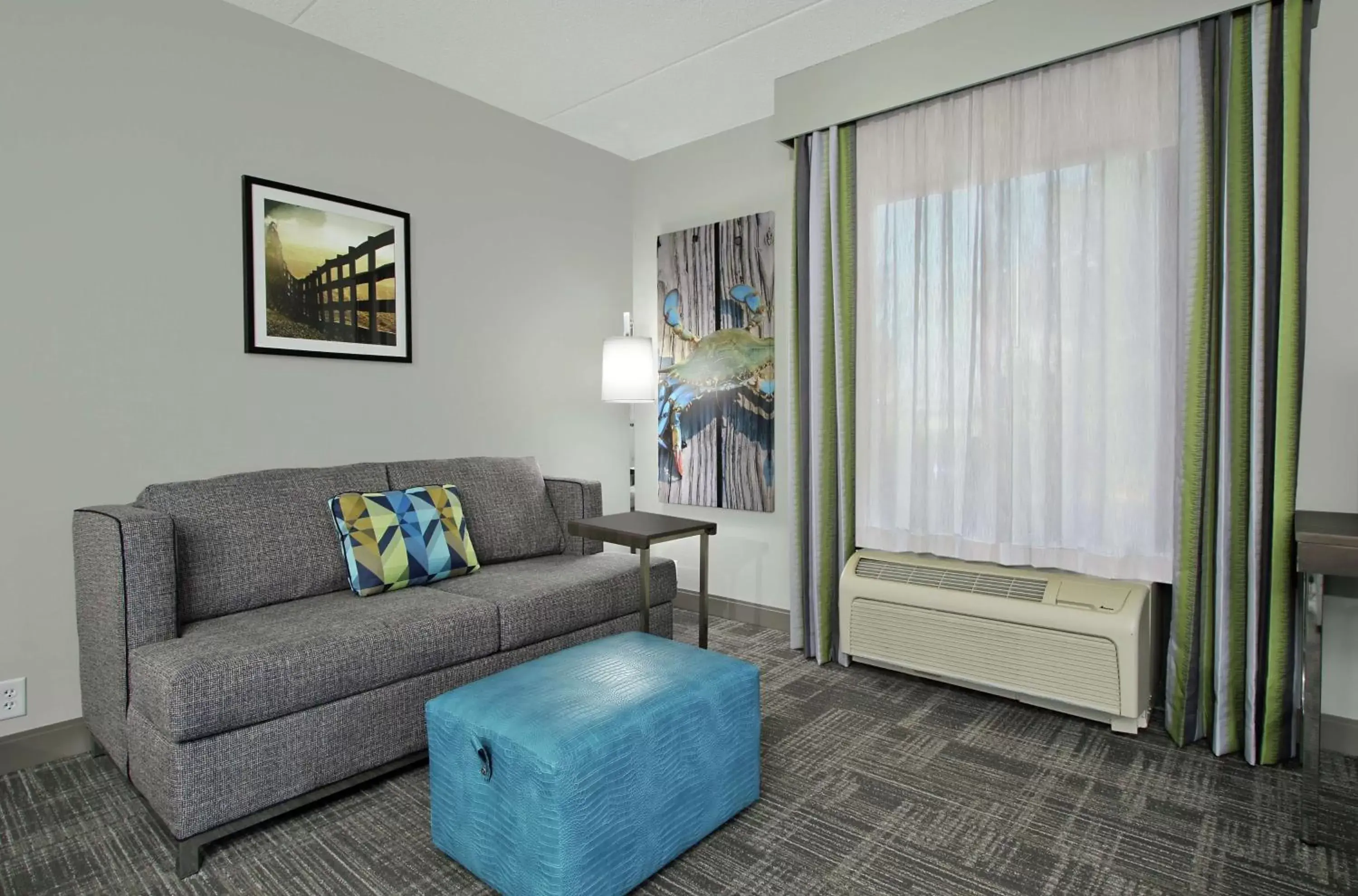 Living room, Seating Area in Hampton Inn Hagerstown-Maugansville