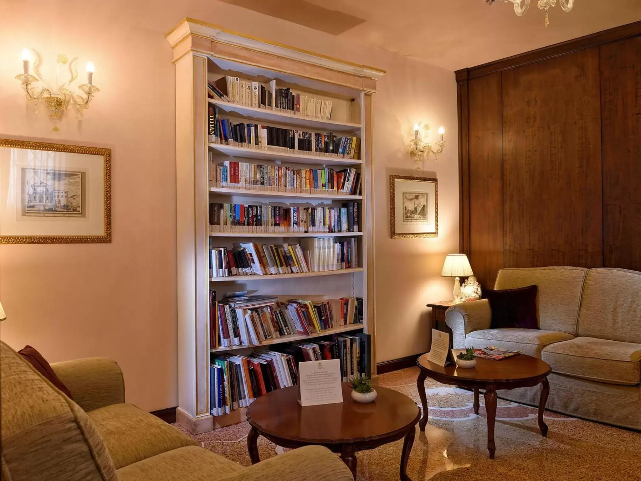 Library in Hotel Ai Reali - Small Luxury Hotels of the World