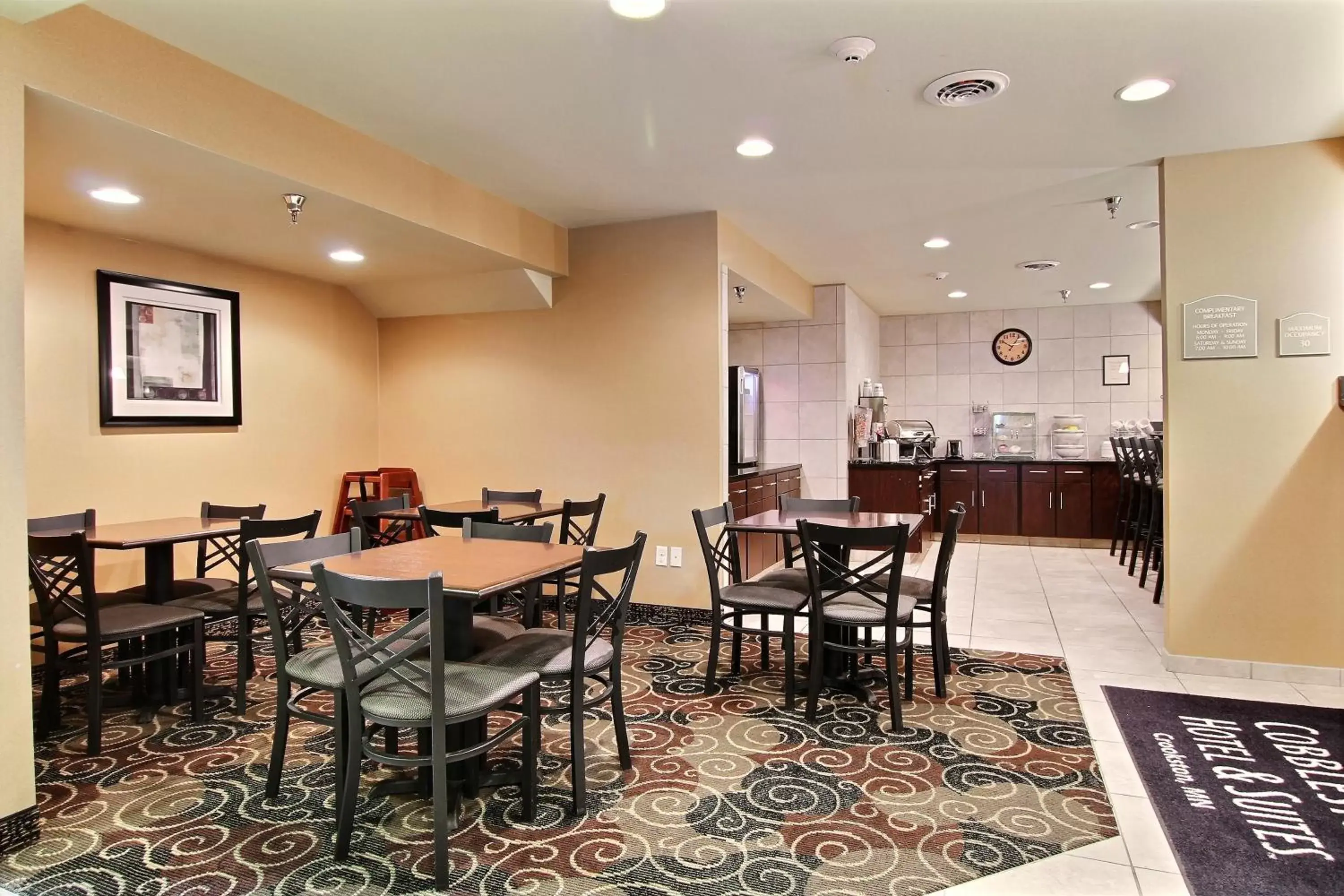 Lobby or reception, Restaurant/Places to Eat in Cobblestone Hotel and Suites - Crookston