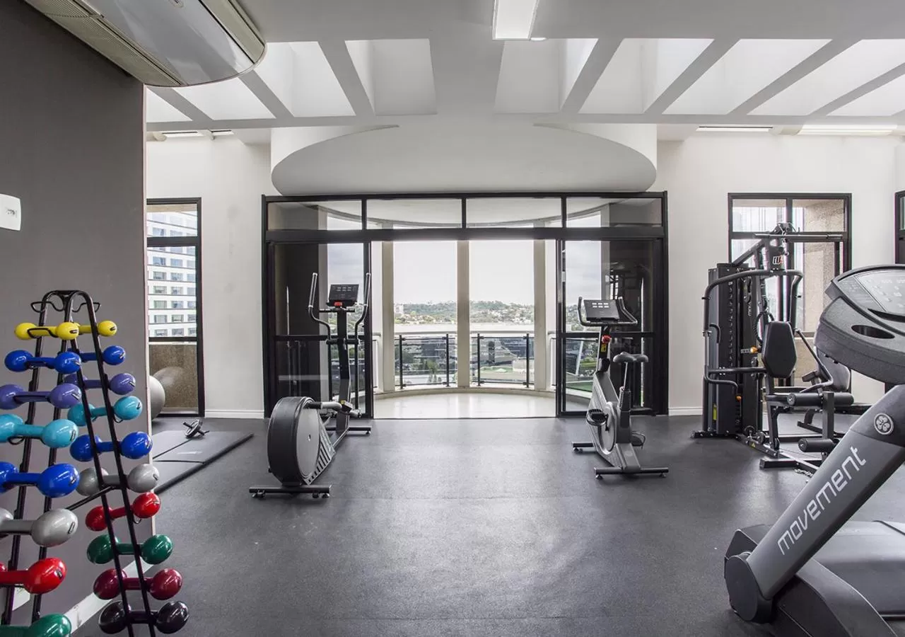 Fitness centre/facilities in Estanplaza Funchal Faria Lima