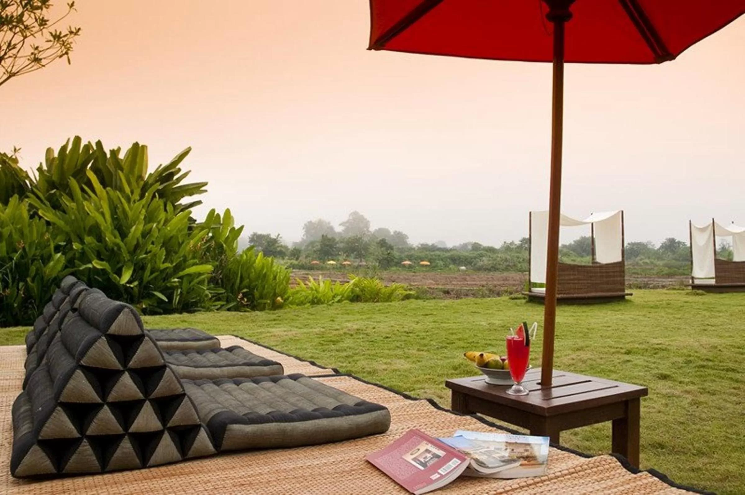 Communal lounge/ TV room in Yoma Hotel, Pai