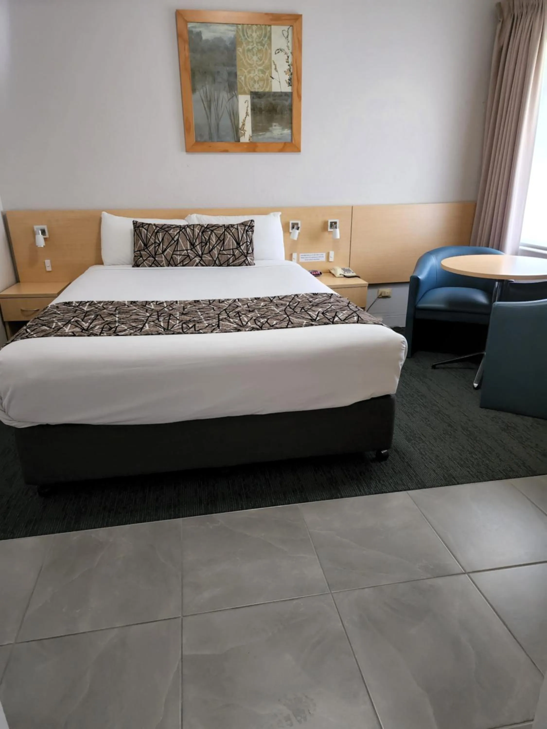 Bed in Bathurst Motor Inn