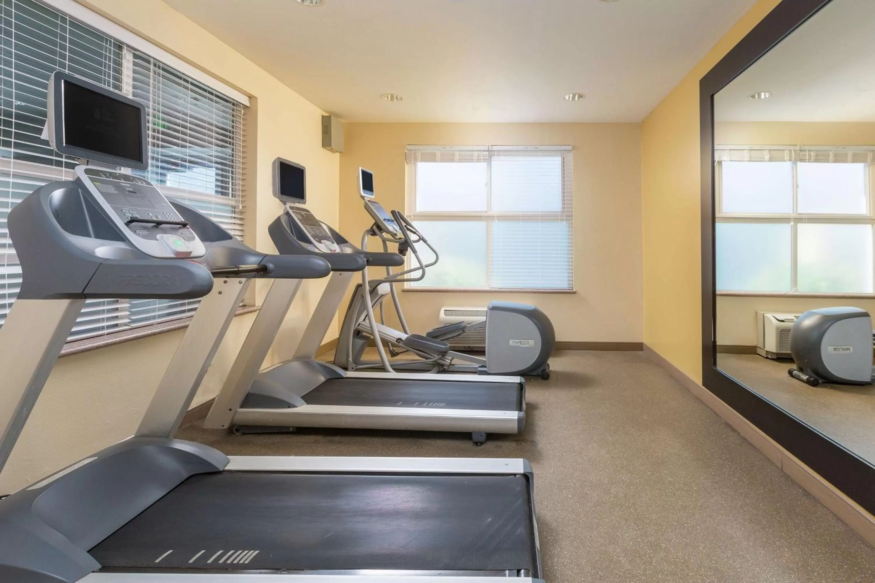 Fitness centre/facilities in Hilton Garden Inn Oakland/San Leandro