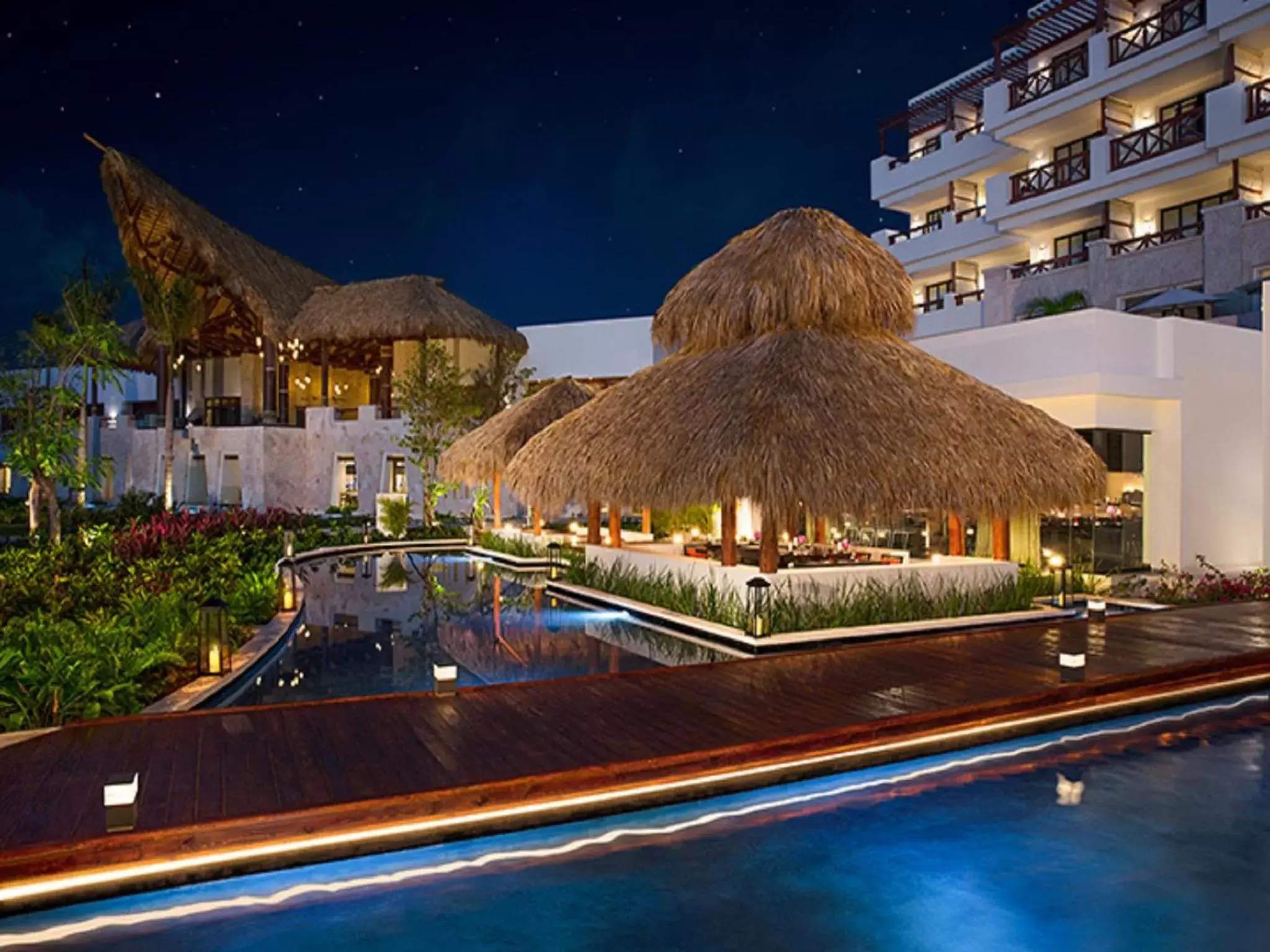 Restaurant/places to eat, Swimming Pool in Secrets Cap Cana Resort & Spa - Adults Only