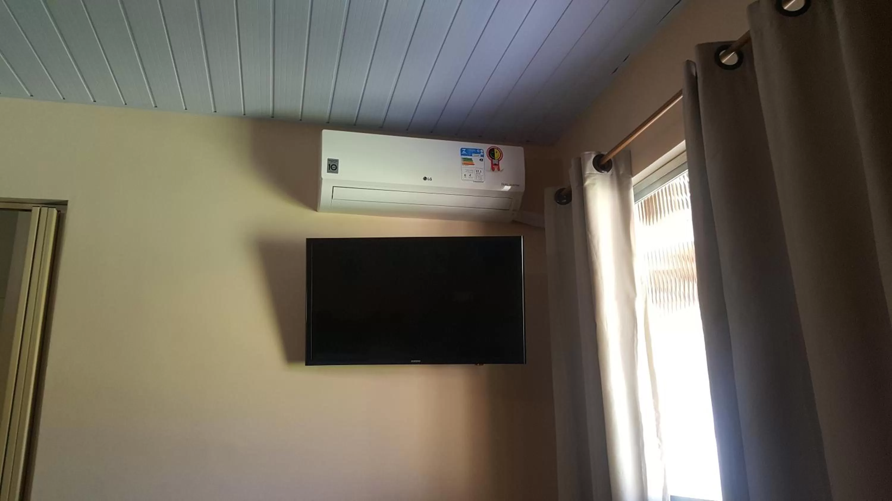 TV/Entertainment Center in Pousada Solar Tropical