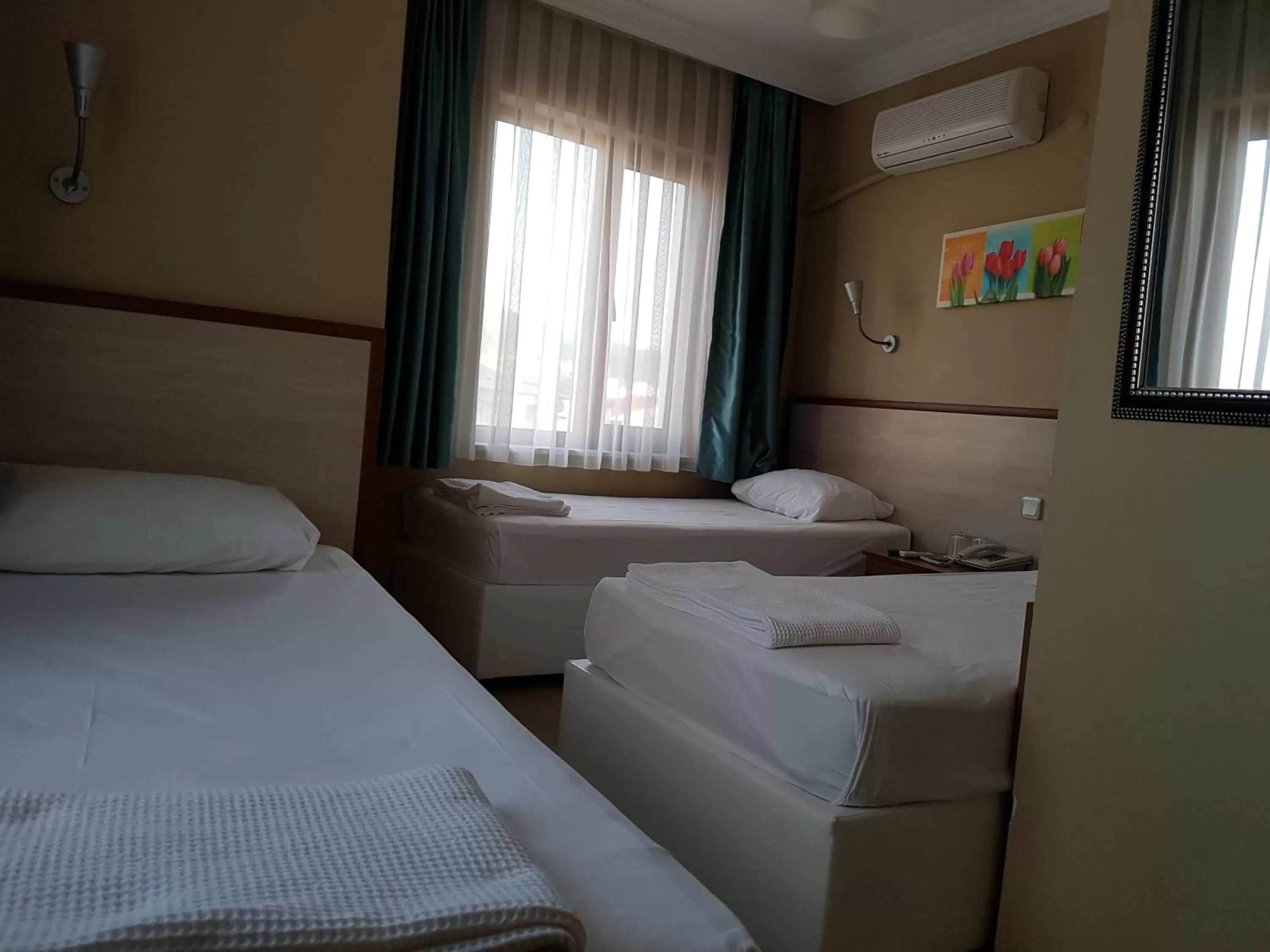 Bed in Hotel Crowded House