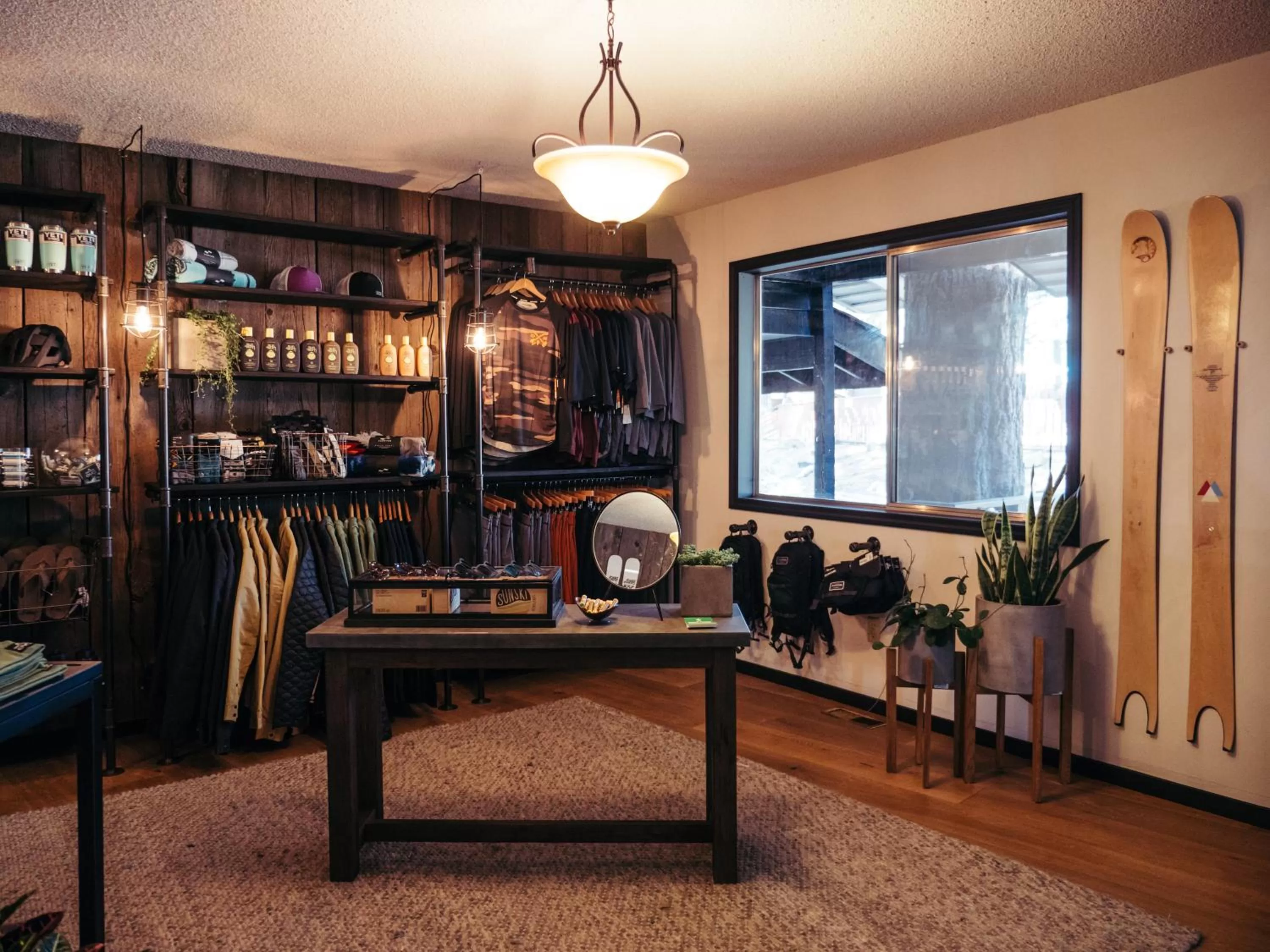 Shopping Area in LOGE Bend