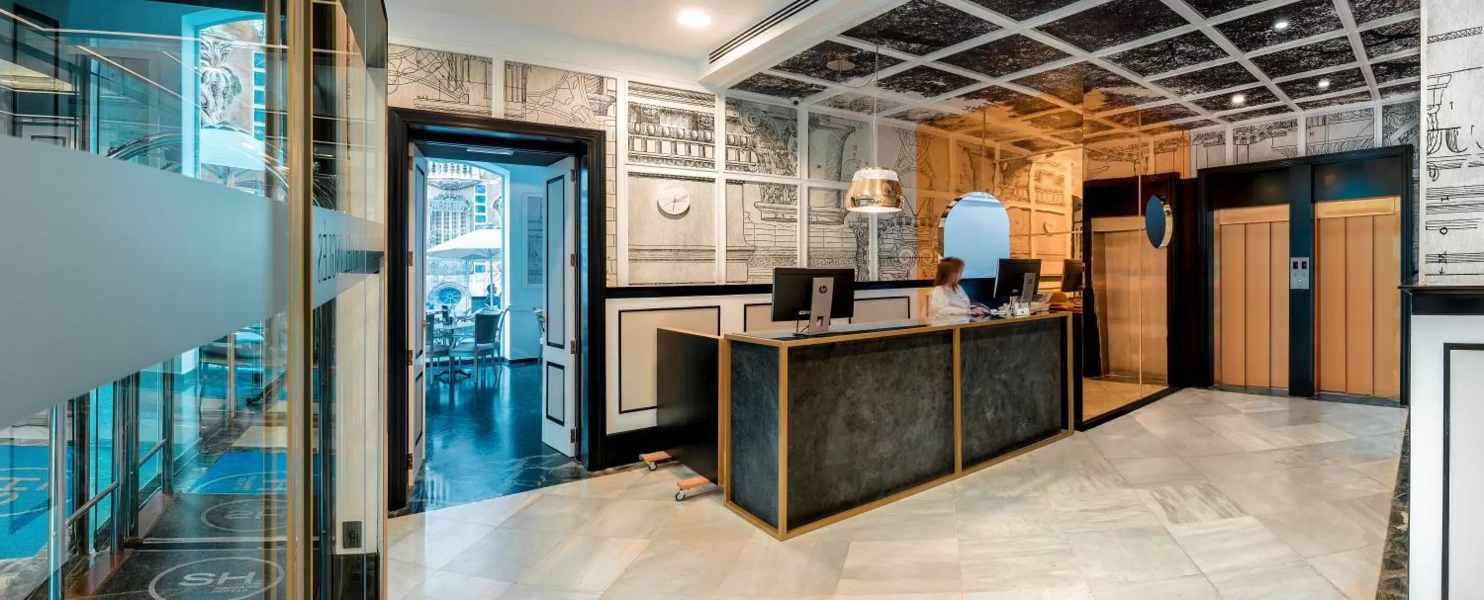 Lobby or reception in SH Ingles Boutique Hotel