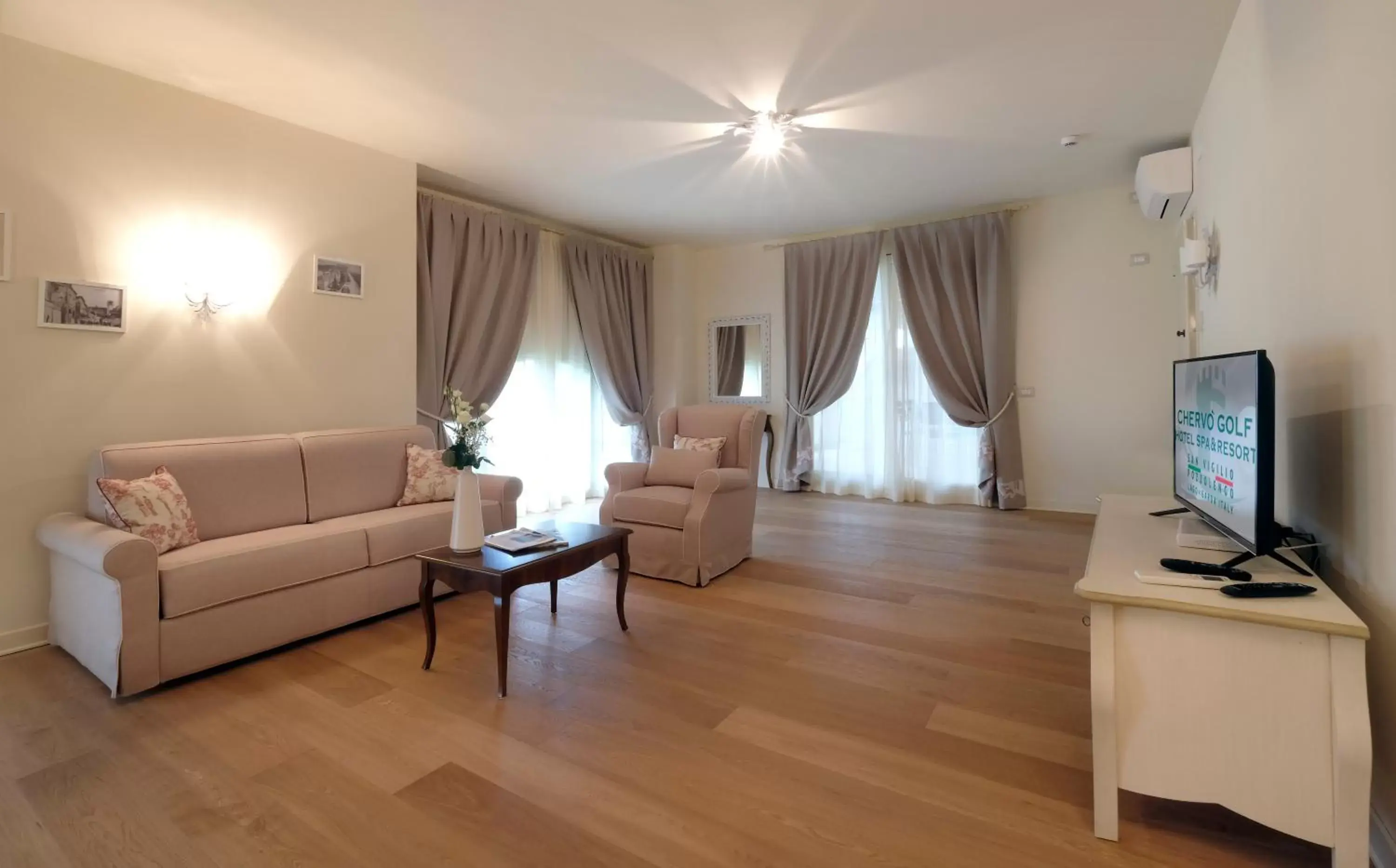 TV and multimedia, Seating Area in Chervò Golf Apartments Garda Lake
