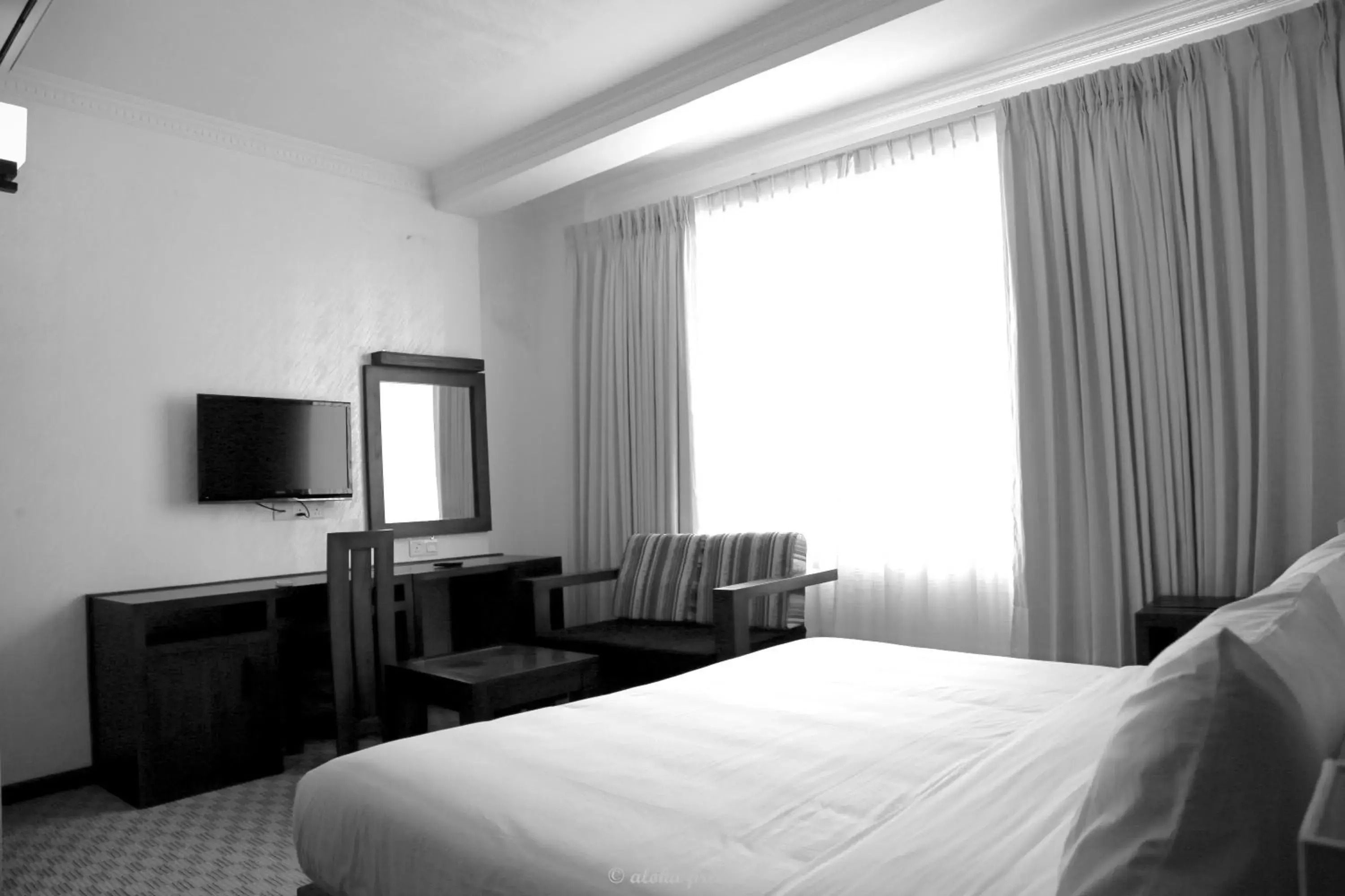 Bedroom, Bed in Ceylon City Hotel,Colombo