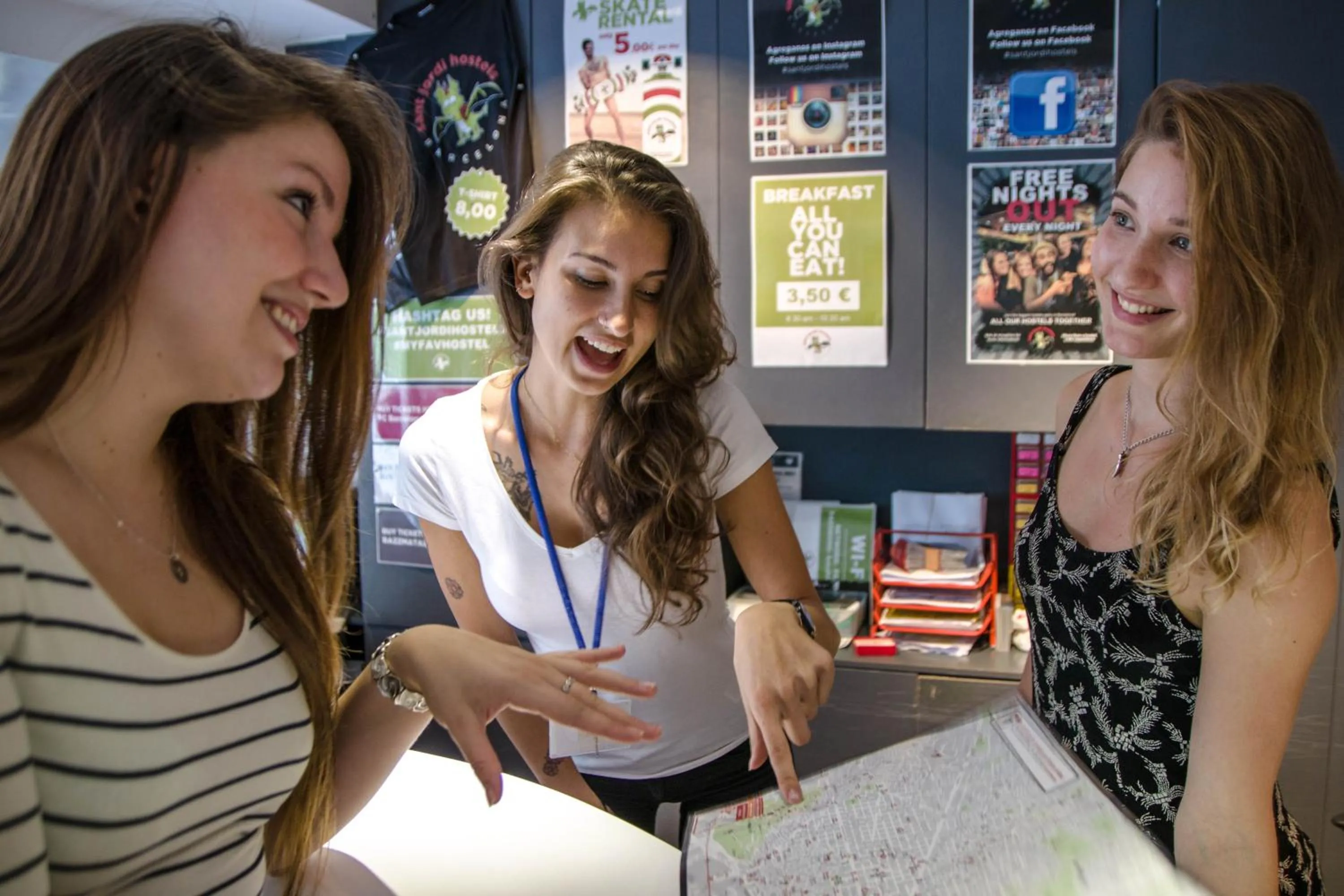 Staff in Sant Jordi Hostels Sagrada Familia