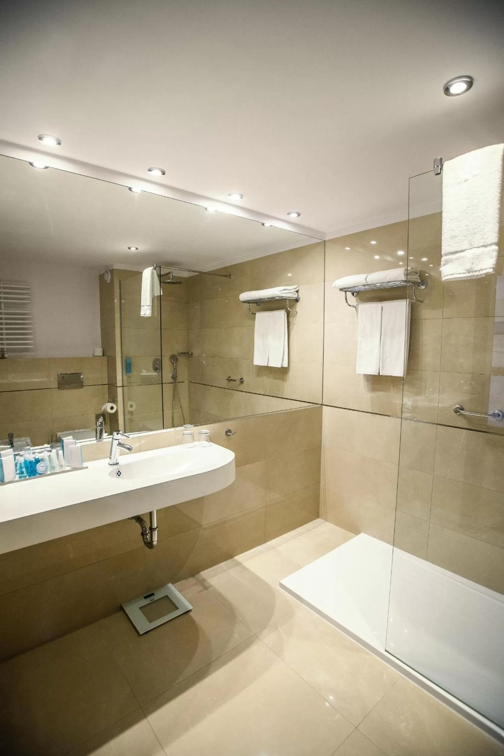 Shower in Grand Lubicz Uzdrowisko Ustka