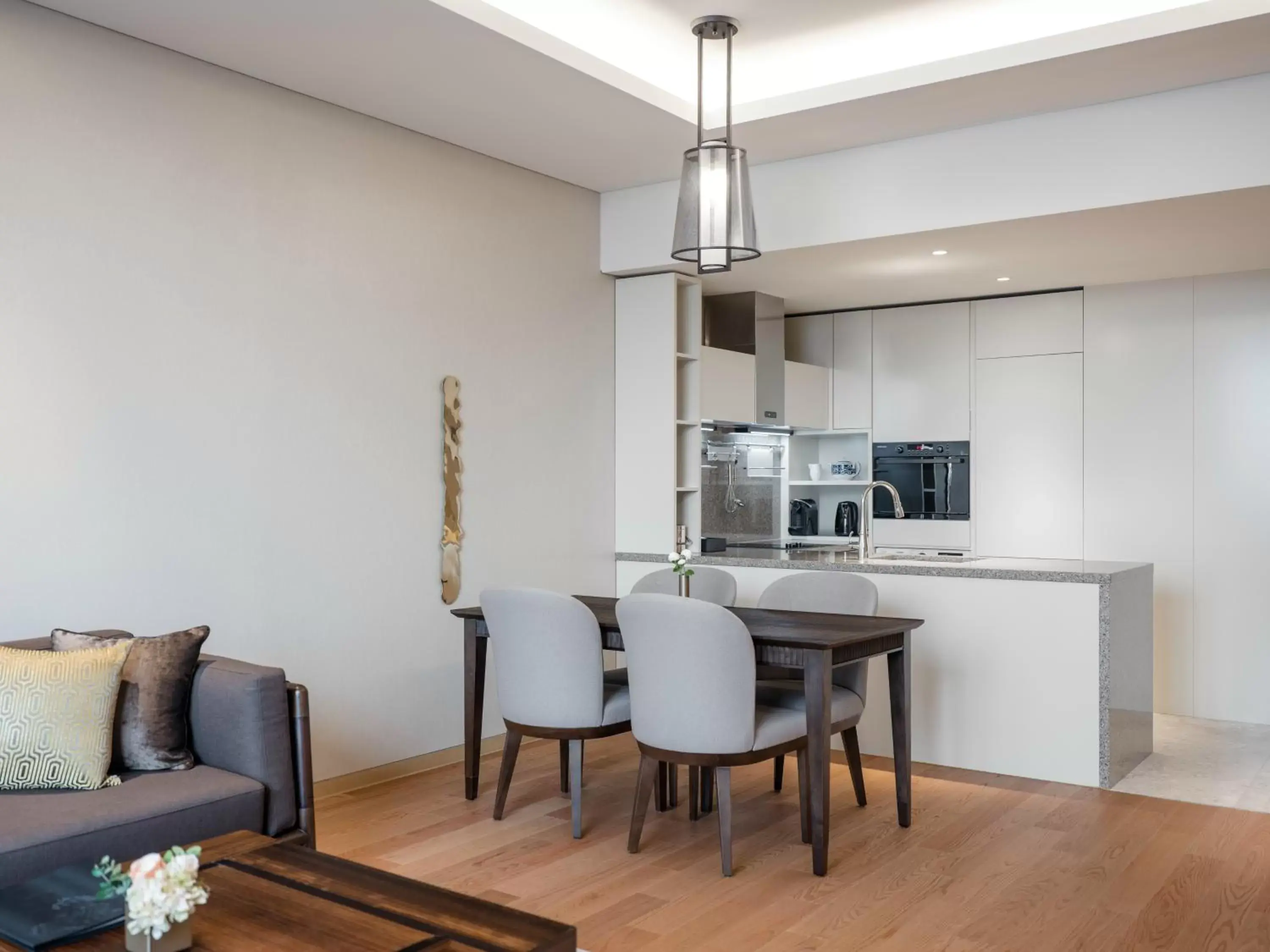 Kitchen or kitchenette, Dining Area in Grand Mercure Ambassador Hotel and Residences Seoul Yongsan