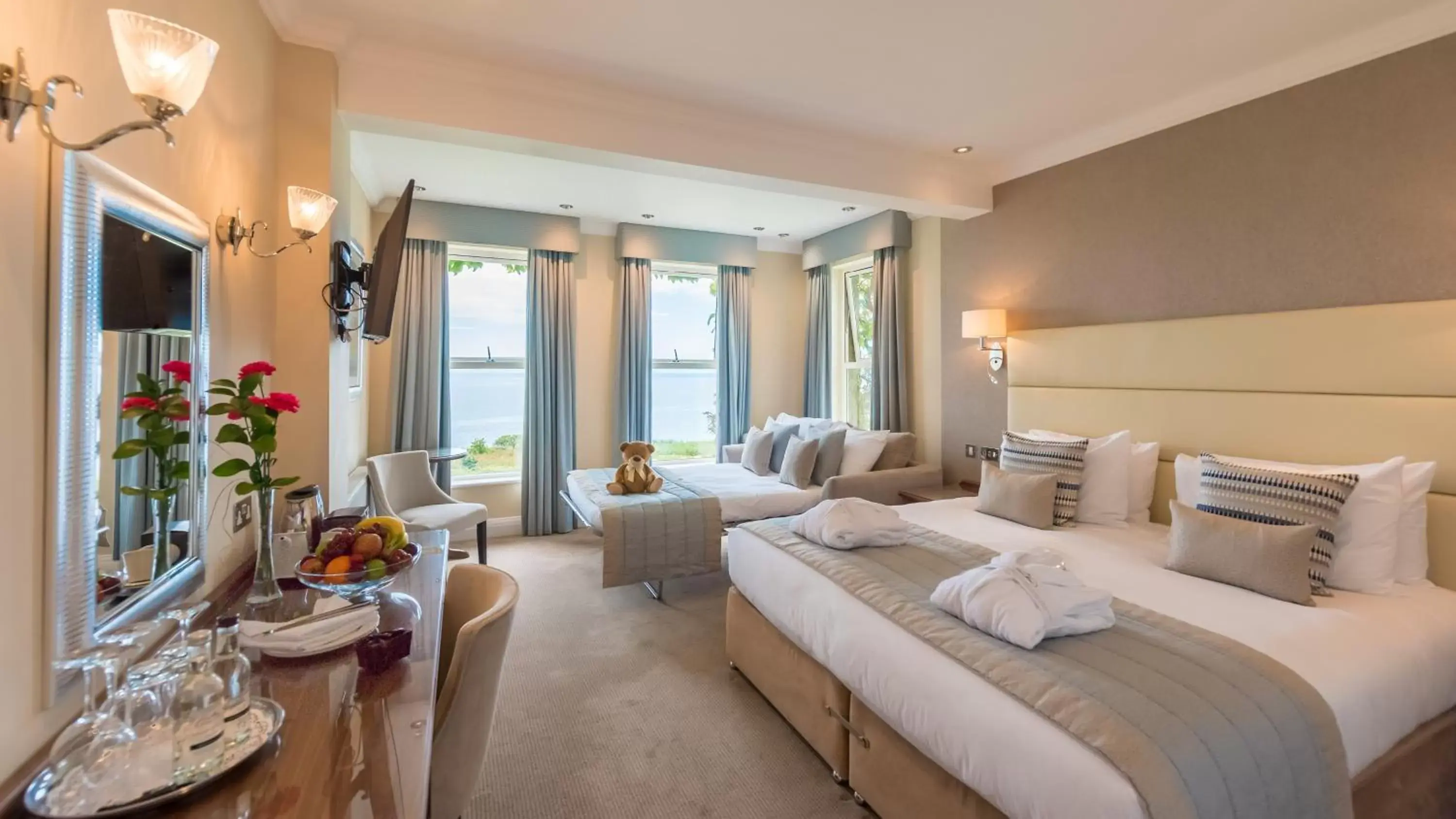 Photo of the whole room, Bed in The Carlyon Bay Hotel and Spa Photo of the whole room, Bed in The Carlyon Bay Hotel and Spa