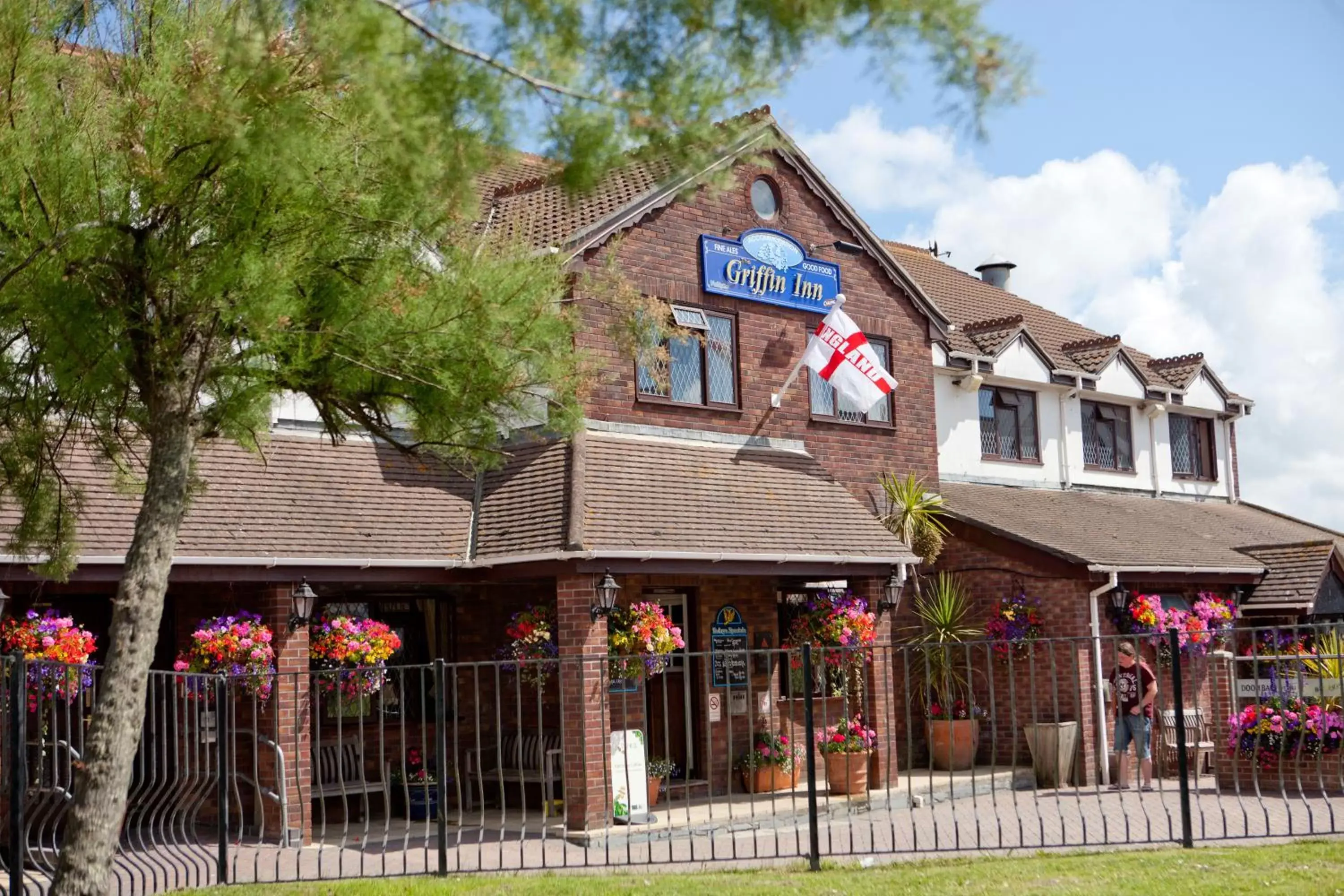 Facade/entrance in Griffin Inn Facade/entrance in Griffin Inn