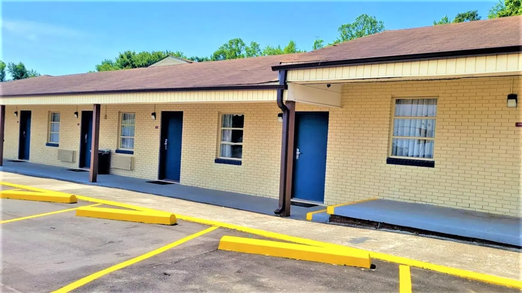 Property Building in WILLIAMSTON INN