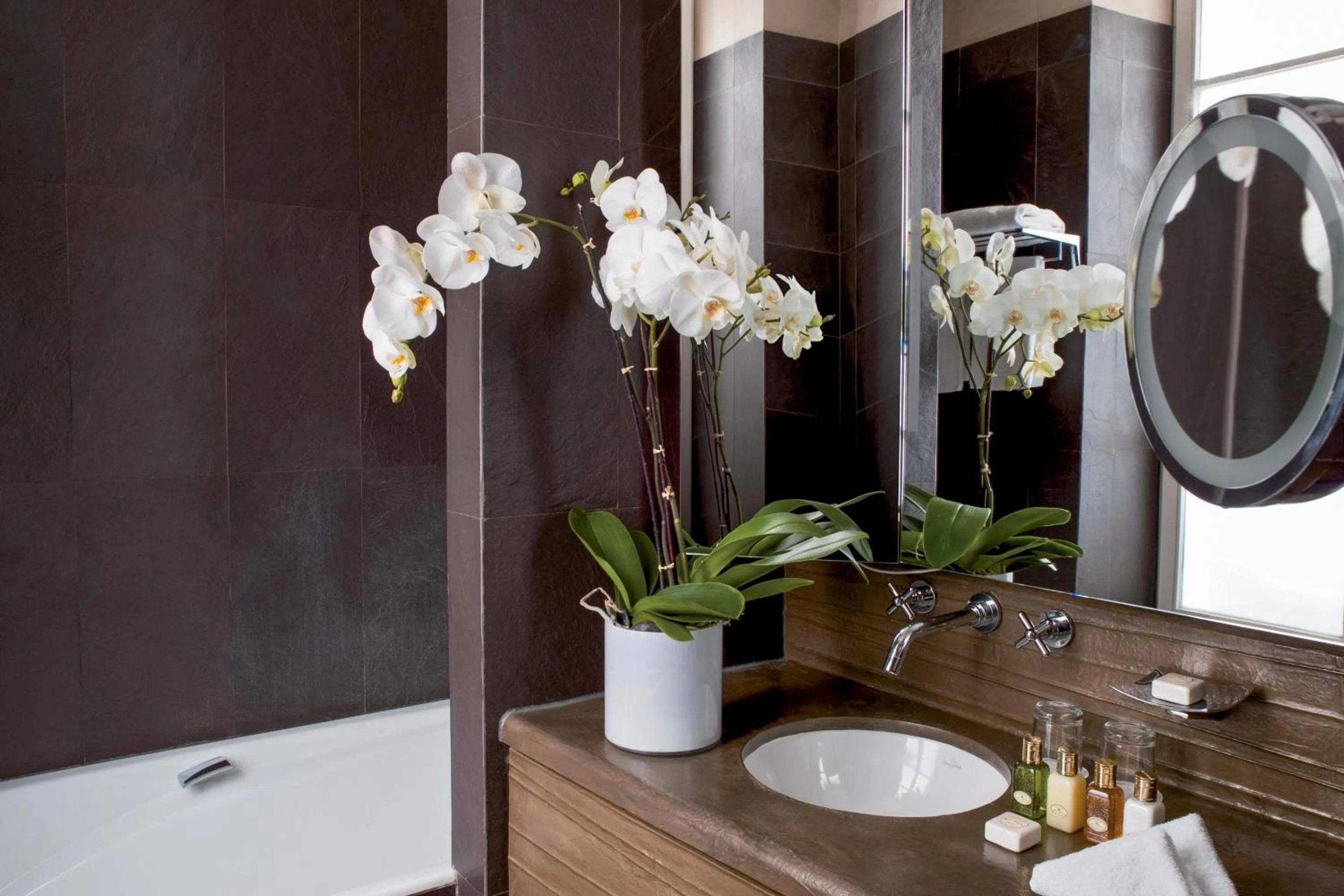 Bathroom in Esprit Saint Germain