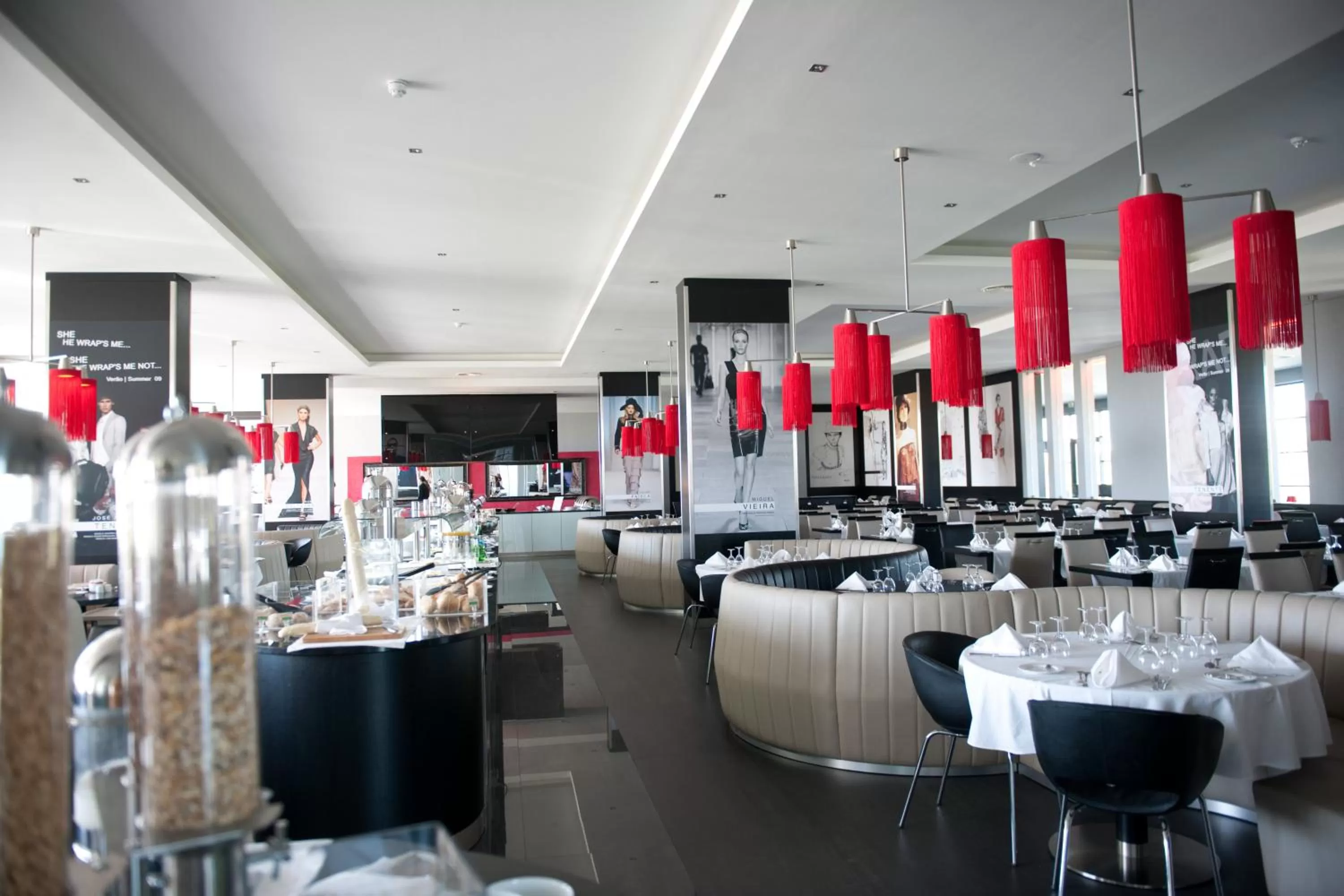 Restaurant/places to eat in Vila Gale Lagos