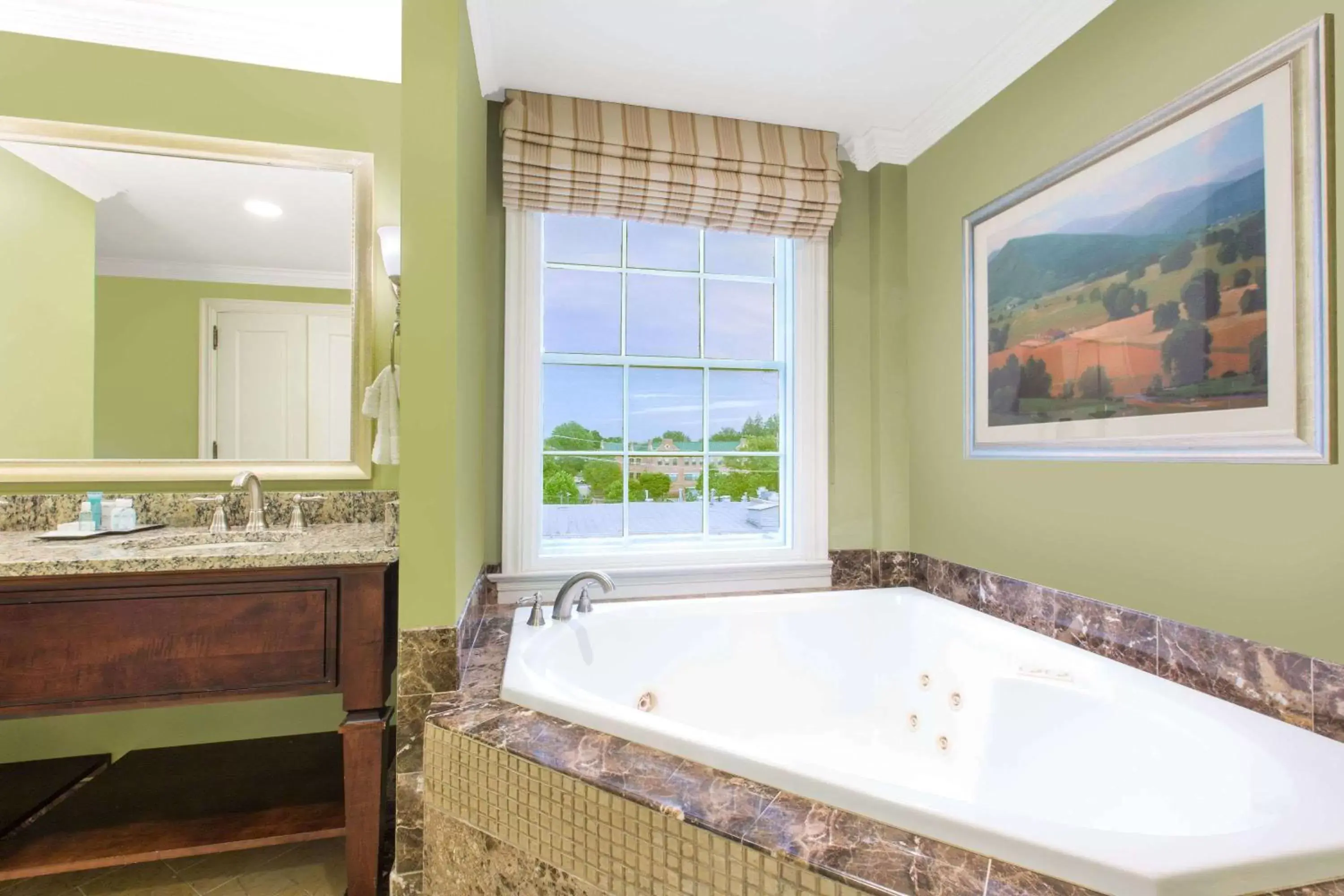 Bathroom in The George Washington - A Wyndham Grand Hotel