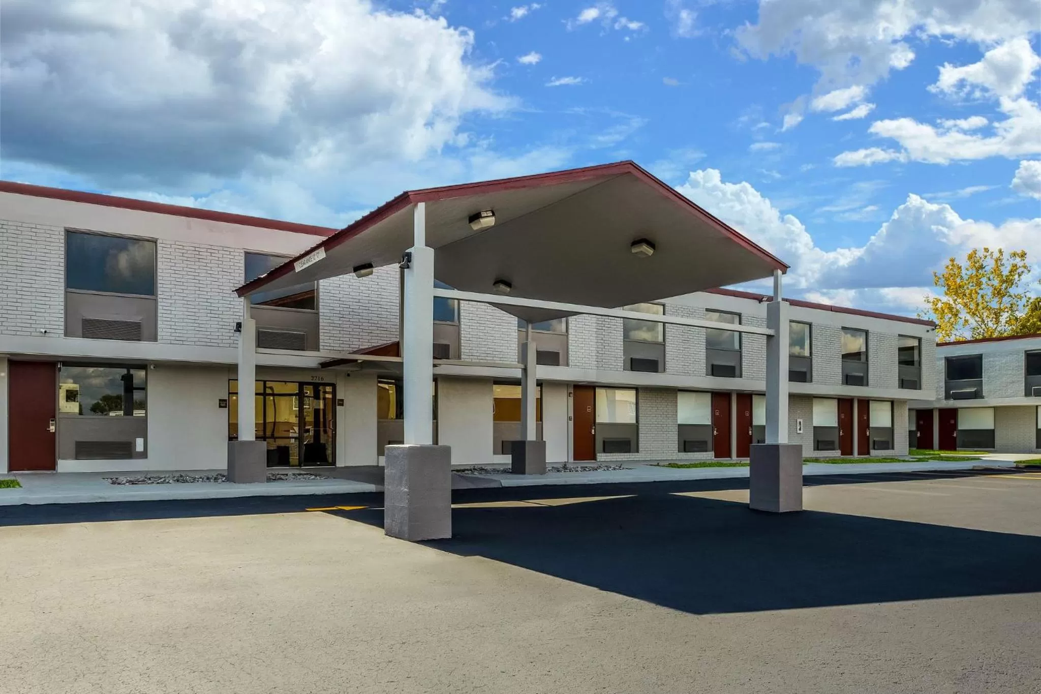 Property building in Red Roof Inn Alexandria, LA