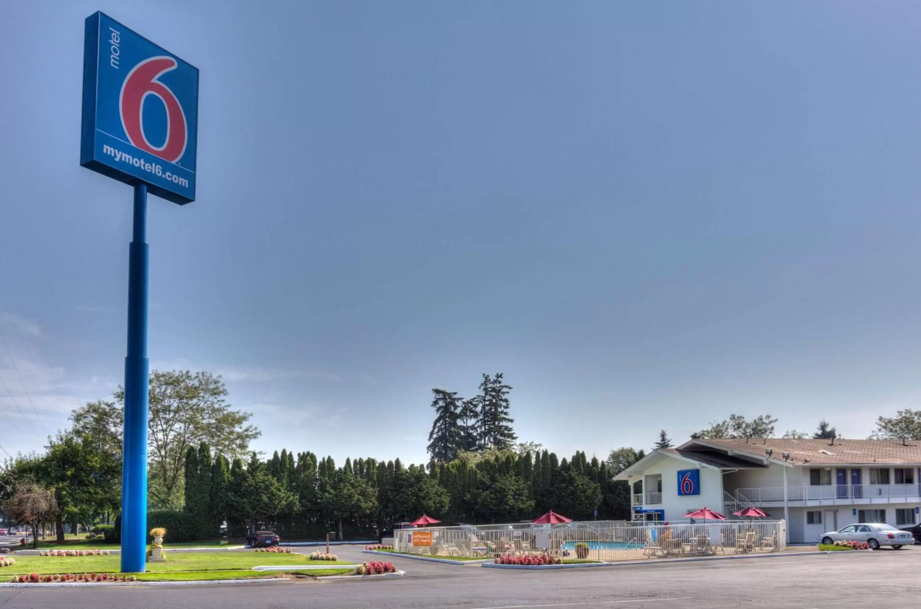 Property building in Motel 6-Tigard, OR - Portland South - Lake Oswego