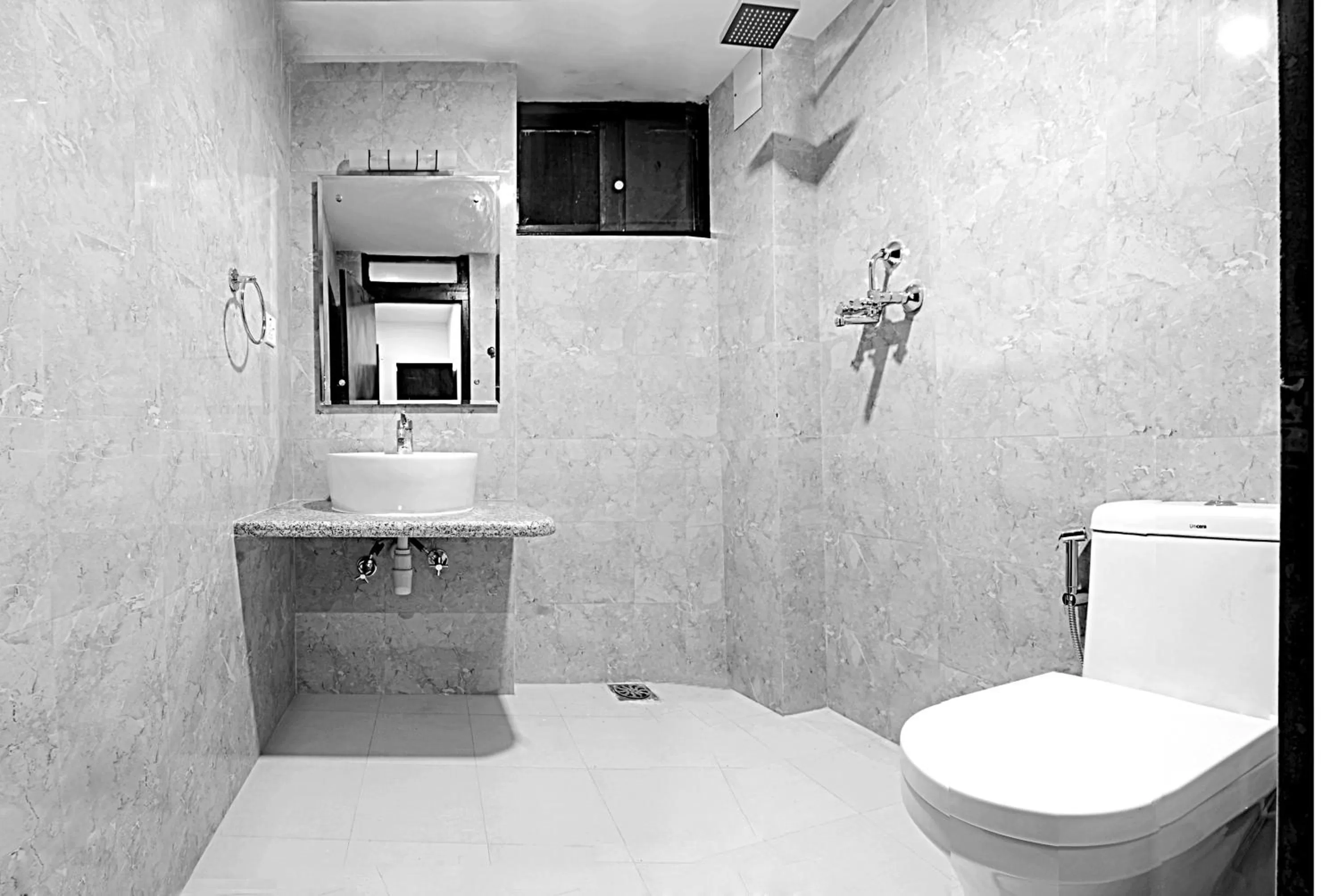 Shower in Kathmandu Grand Hotel