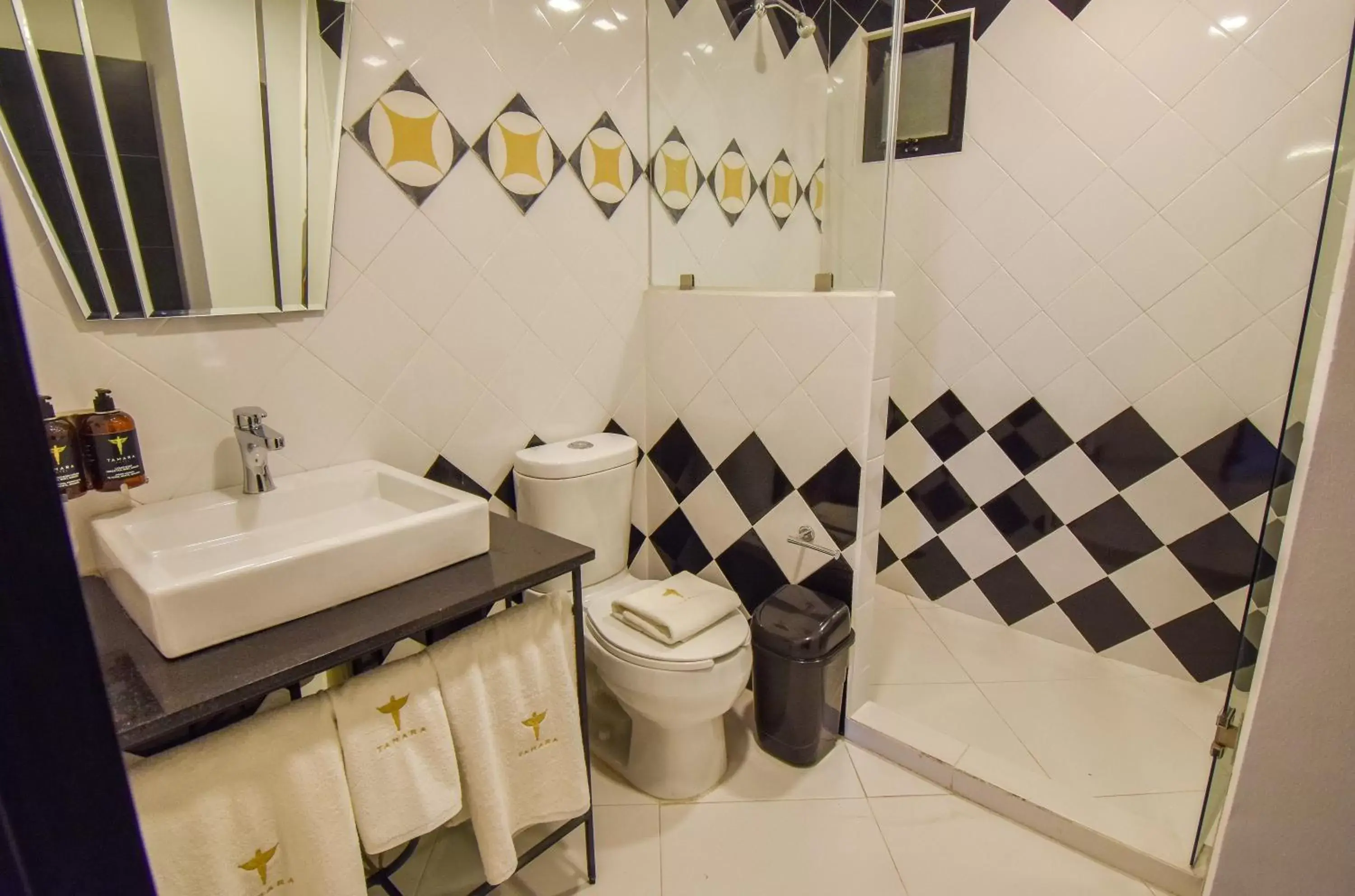 Toilet, Bathroom in Hotel Tamara