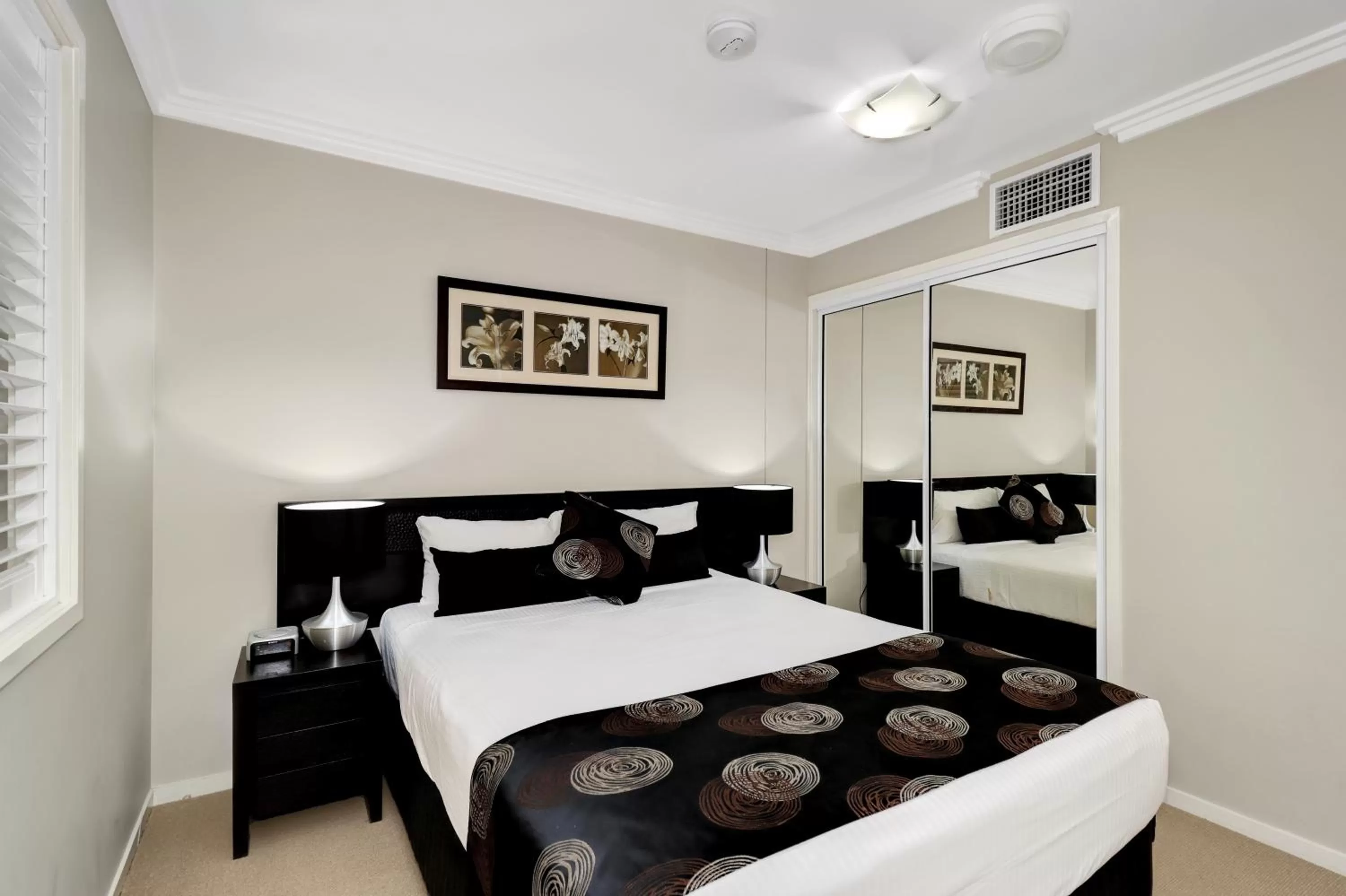 Bed in Eden by the Bay